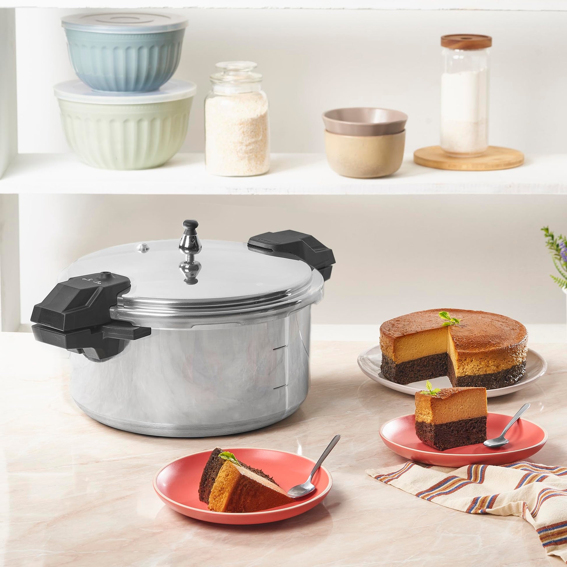 Olla Express T-fal Plateada 12 L con Cinco Sistemas de Seguridad