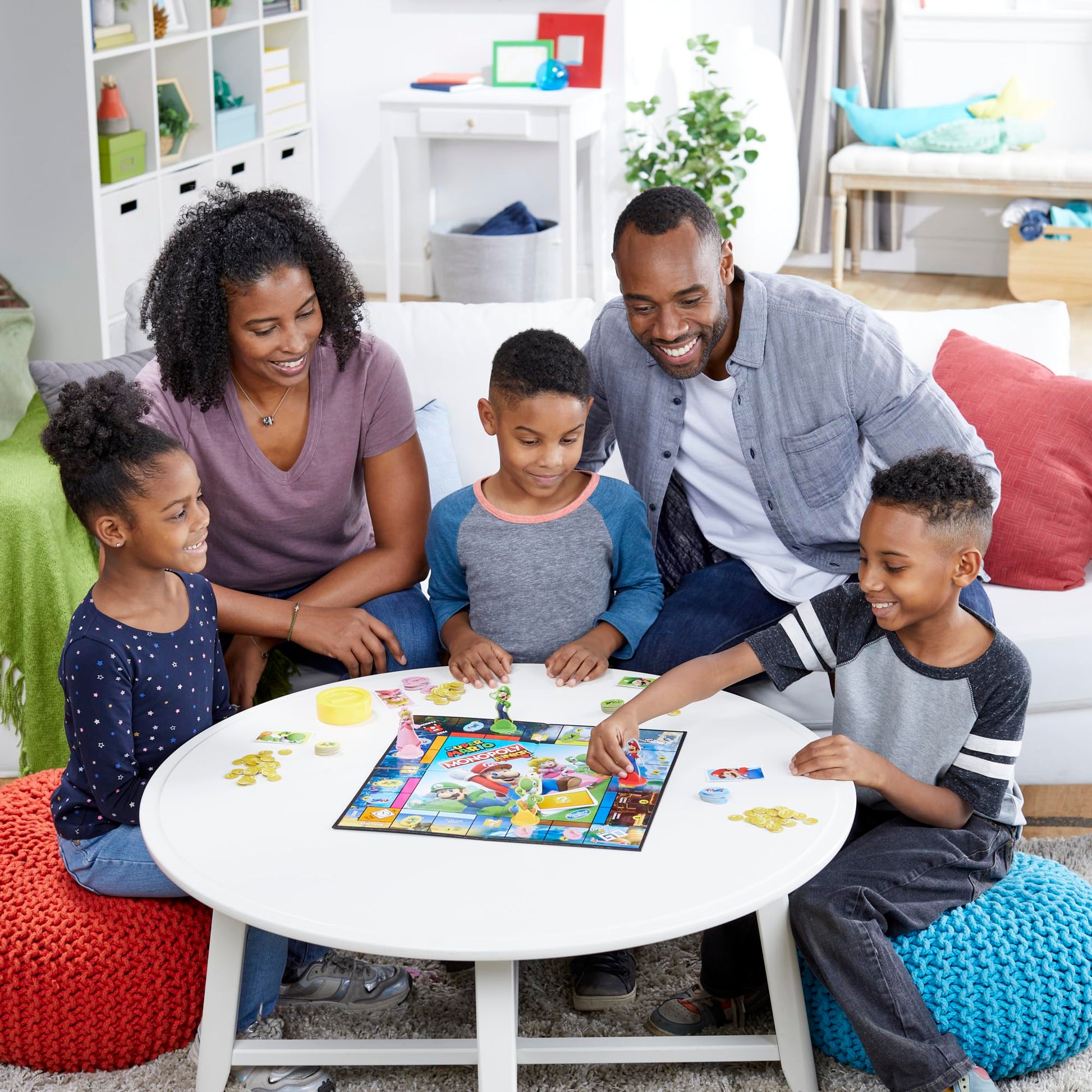 Hasbro Gaming Monopoly Junior: Super Mario Juego de Mesa con 1 Tablero, 2 Dados, Accesorios e instructivo para 2 a 4 Jugadores a Partir de los 5 años