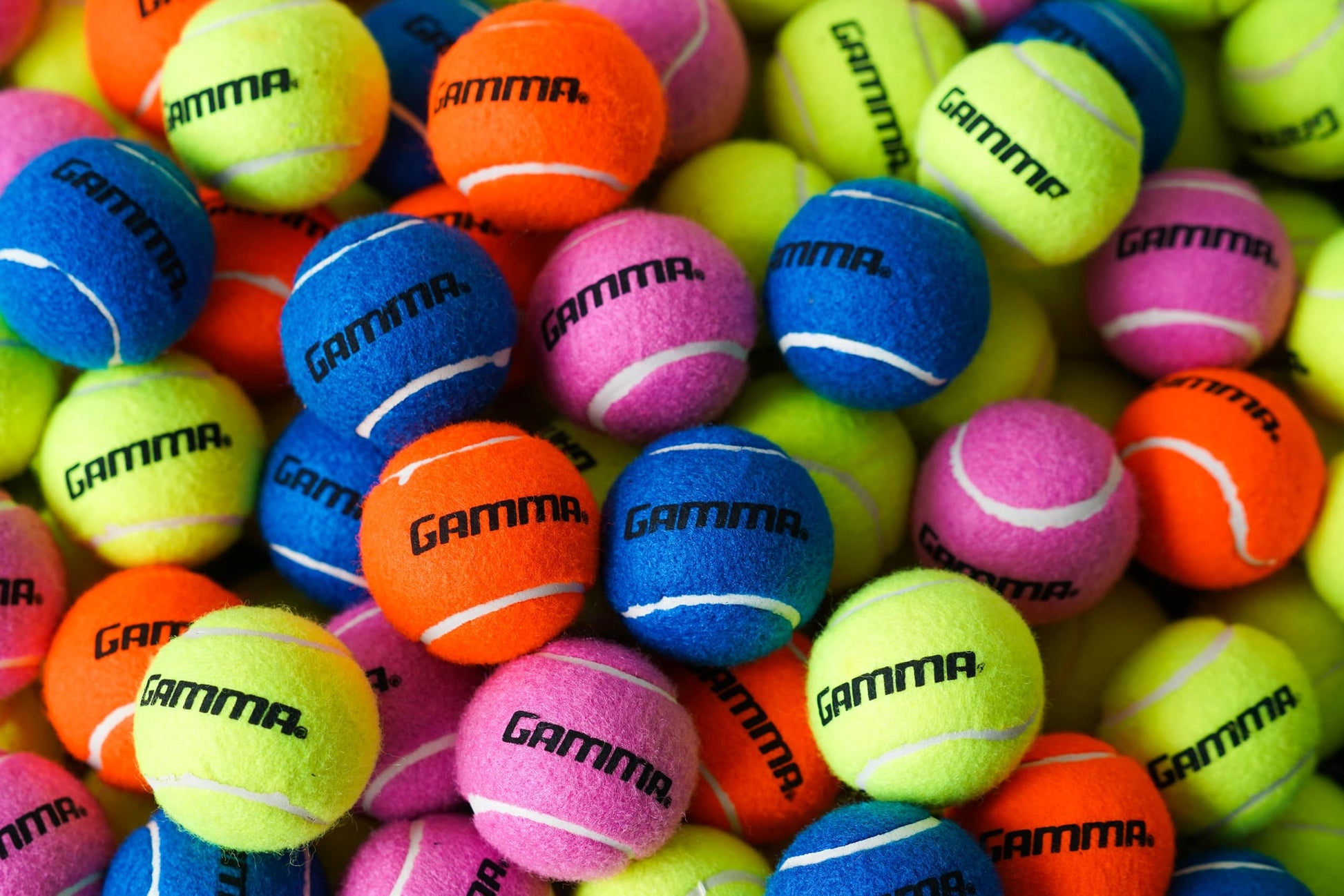 Gamma - Pelotas de Tenis sin presión para práctica y Clases de Tenis, Durabilidad a Largo Plazo y más Rebote Que Las Pelotas de Tenis estándar, Color Naranja, Bolsa de 18 Unidades