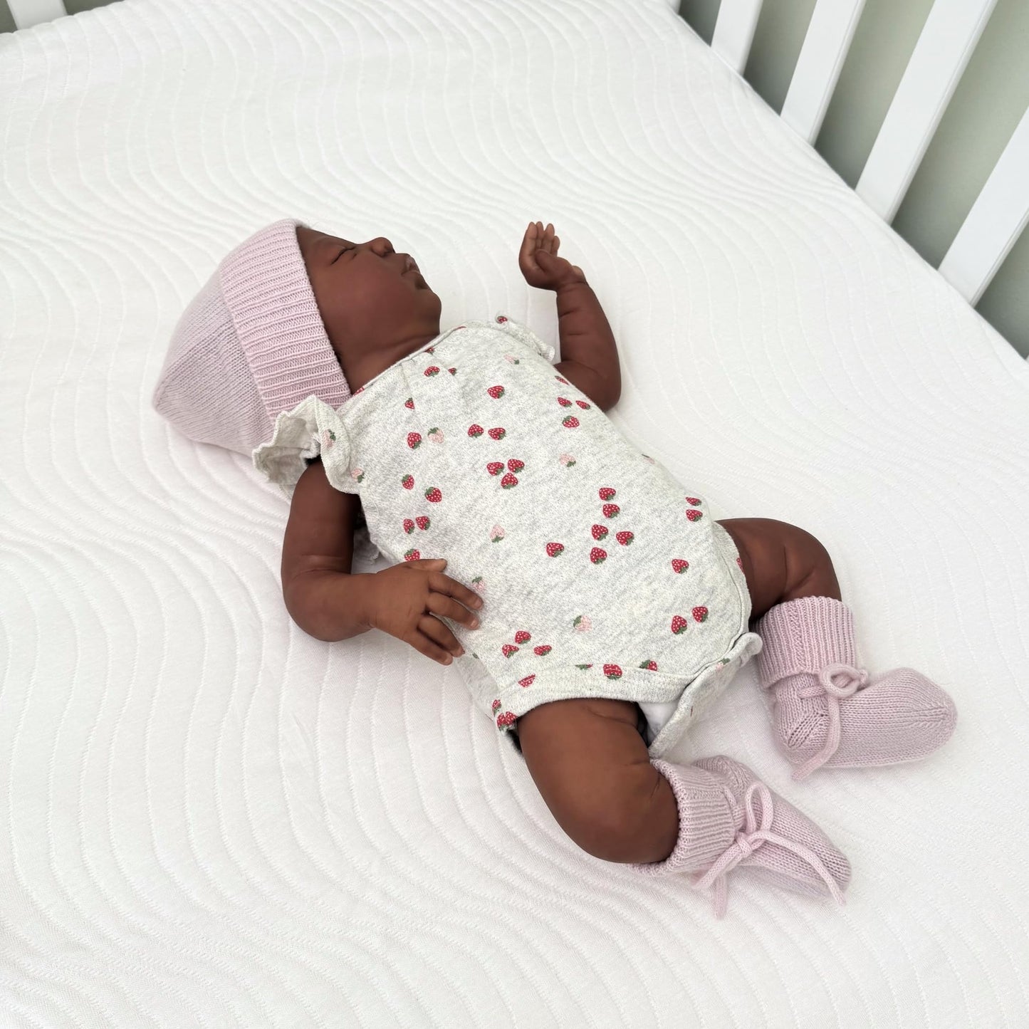 Jet&Bo BABY - Juego de gorro y botines 100% cachemir para bebé, color rosa, tamaño 0-6 meses, suave, acogedor e hipoalergénico, caja de regalo y tarjeta incluida