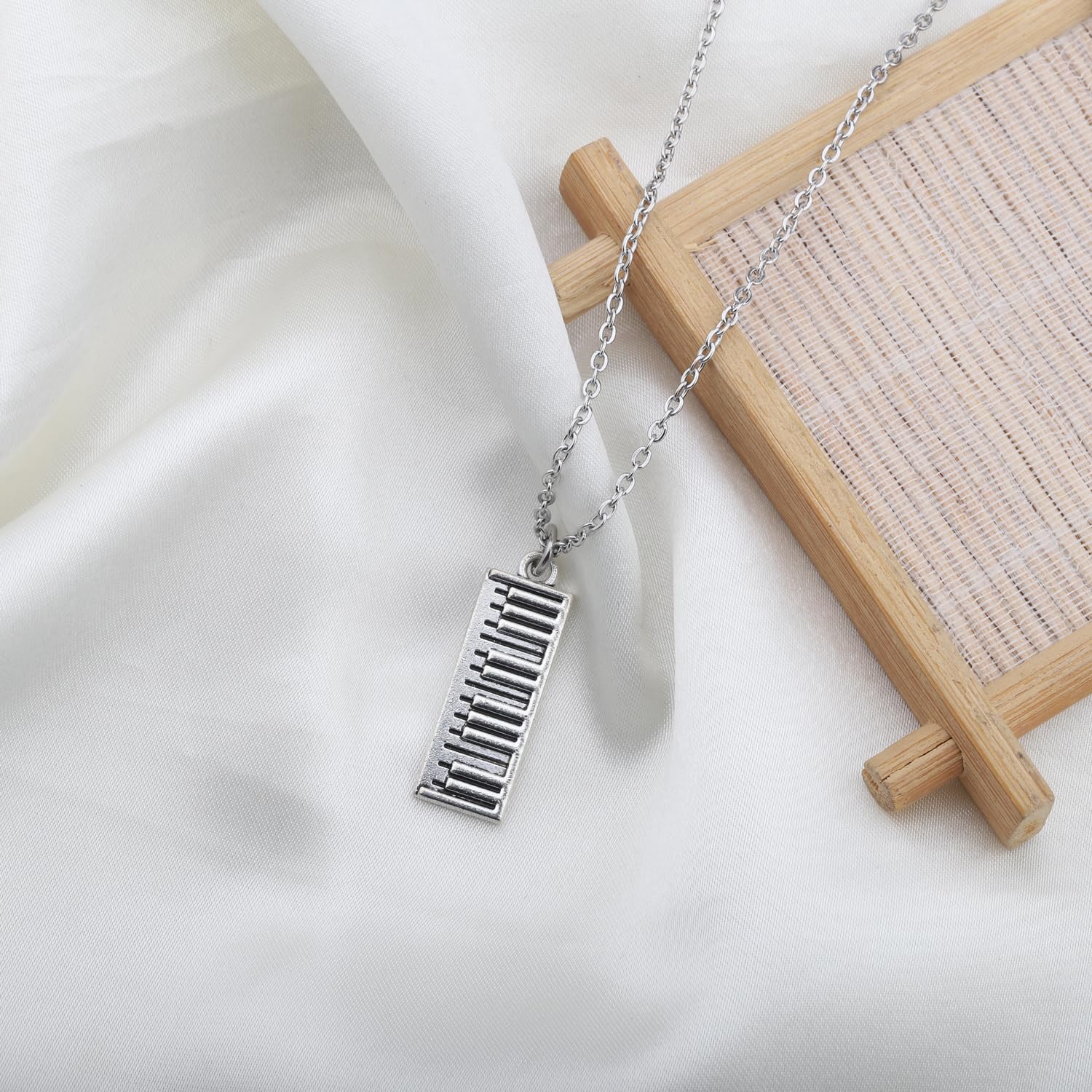 CHOORO Llavero con colgante de teclado de piano con cremallera para pianista, profesor de piano, amantes de la música, Collar, 2*3
