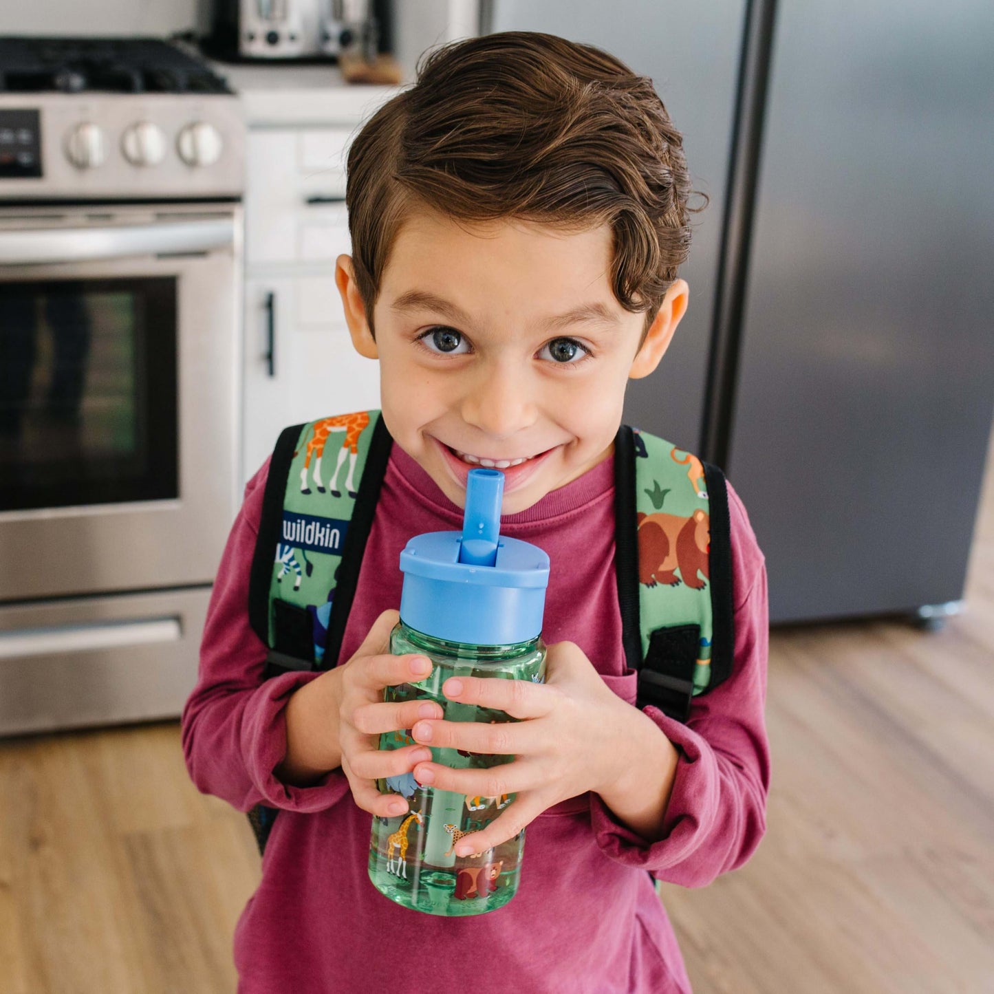 Wildkin Kids - Botella de agua de 16 onzas, sin BPA, tapa a prueba de fugas, duradera y fácil de limpiar, animales salvajes