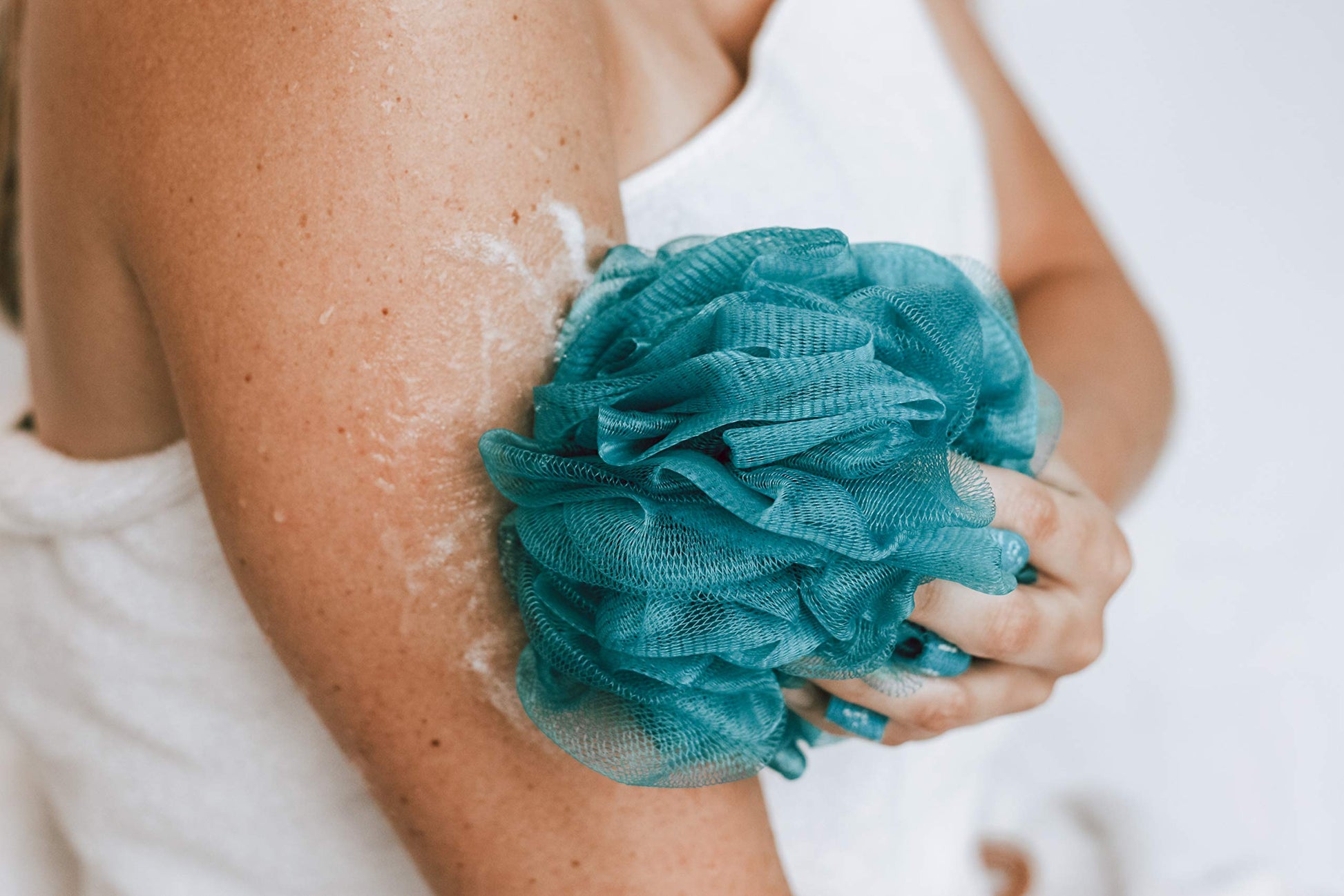 KP Elements Body Scrub - Keratosis Pilaris Treatment - Clear up Red Bumps on Your Arms and Thighs by combining this KP Scrub with Our KP Treatment Cream (1)