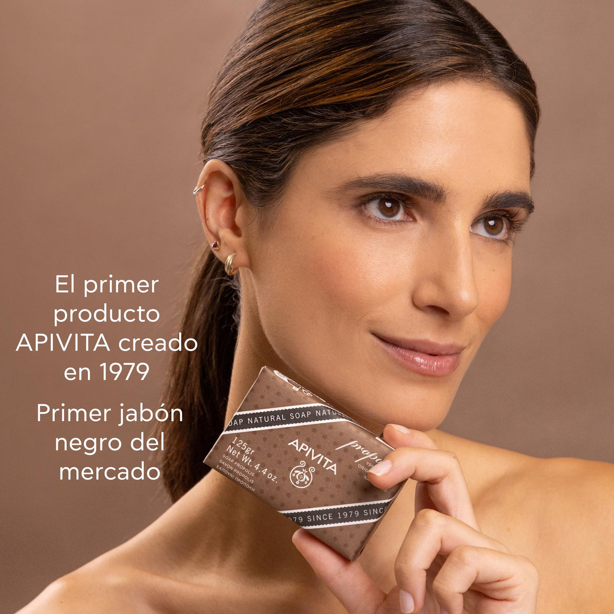 Apivita Jabón Natural con Propóleo y Tomillo 125g – Limpieza Suave para Rostro y Cuerpo – 99% Ingredientes Naturales – Ideal para Piel Grasa y con Acné