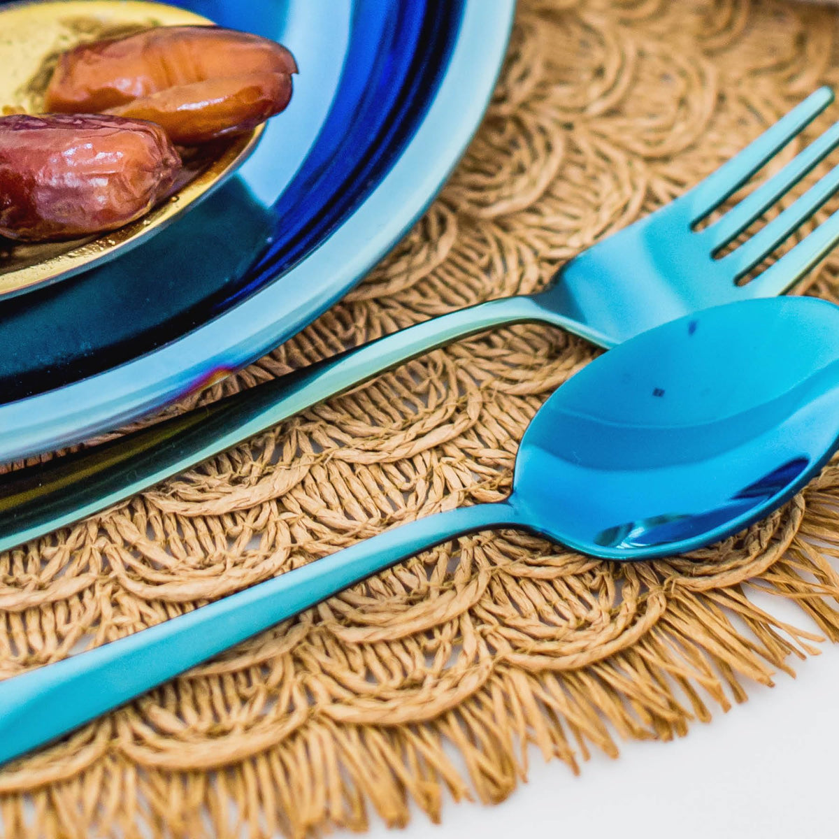 Ahimsa - Juego de utensilios de acero inoxidable para niños, color azul