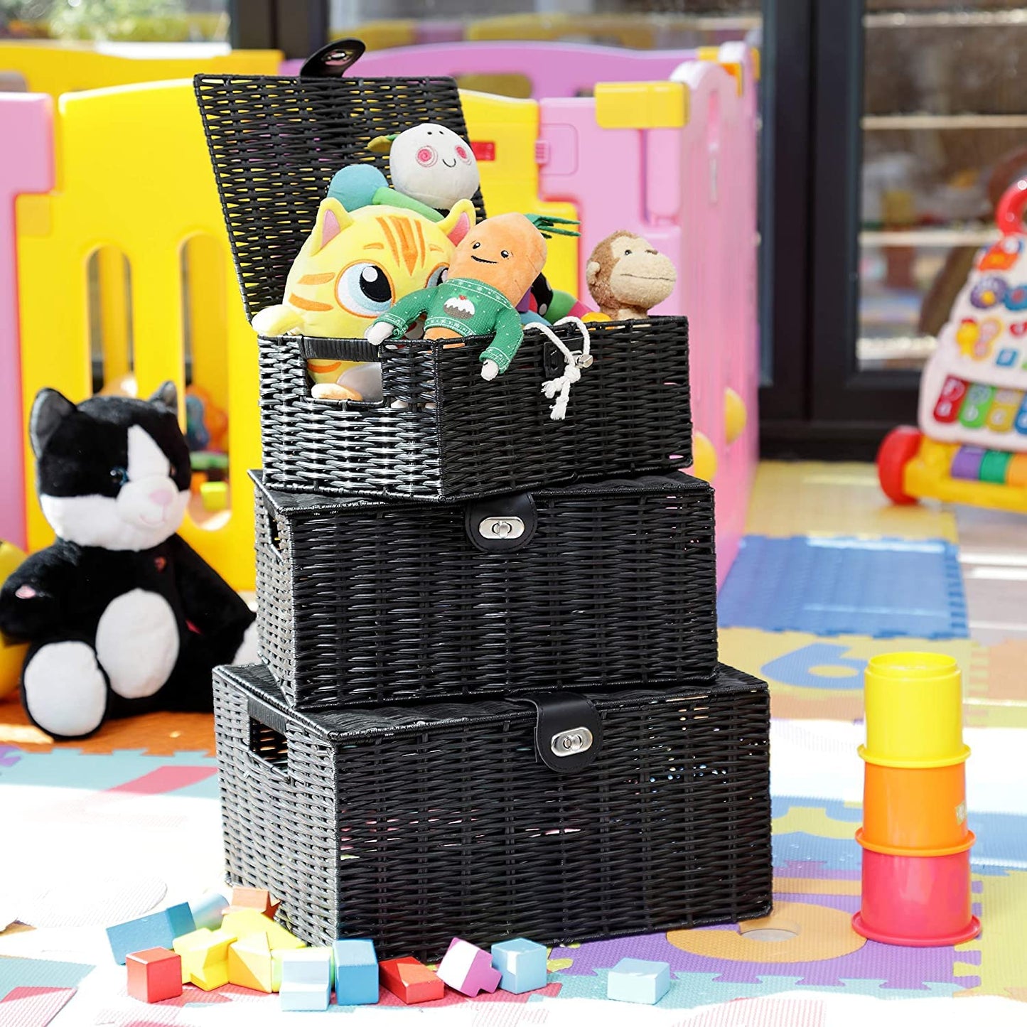 Honygebia - Juego de 3 cestas de almacenamiento de mimbre negro - Cajas decorativas con tapas, cesta tejida con cerradura y asa, organizador para maquillaje, belleza, decoración de baño