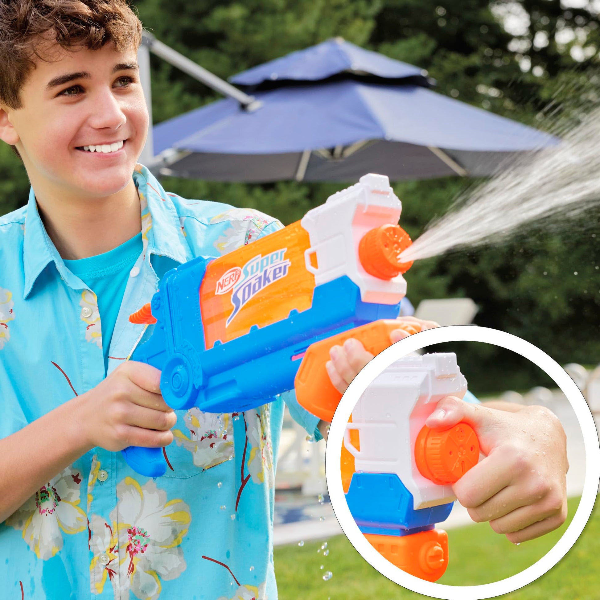 Lanzador de Agua Hasbro Nerf Flip Fill Azul con 5 Formas de Rociar y Tanque de 887 ml para Niños y Niñas