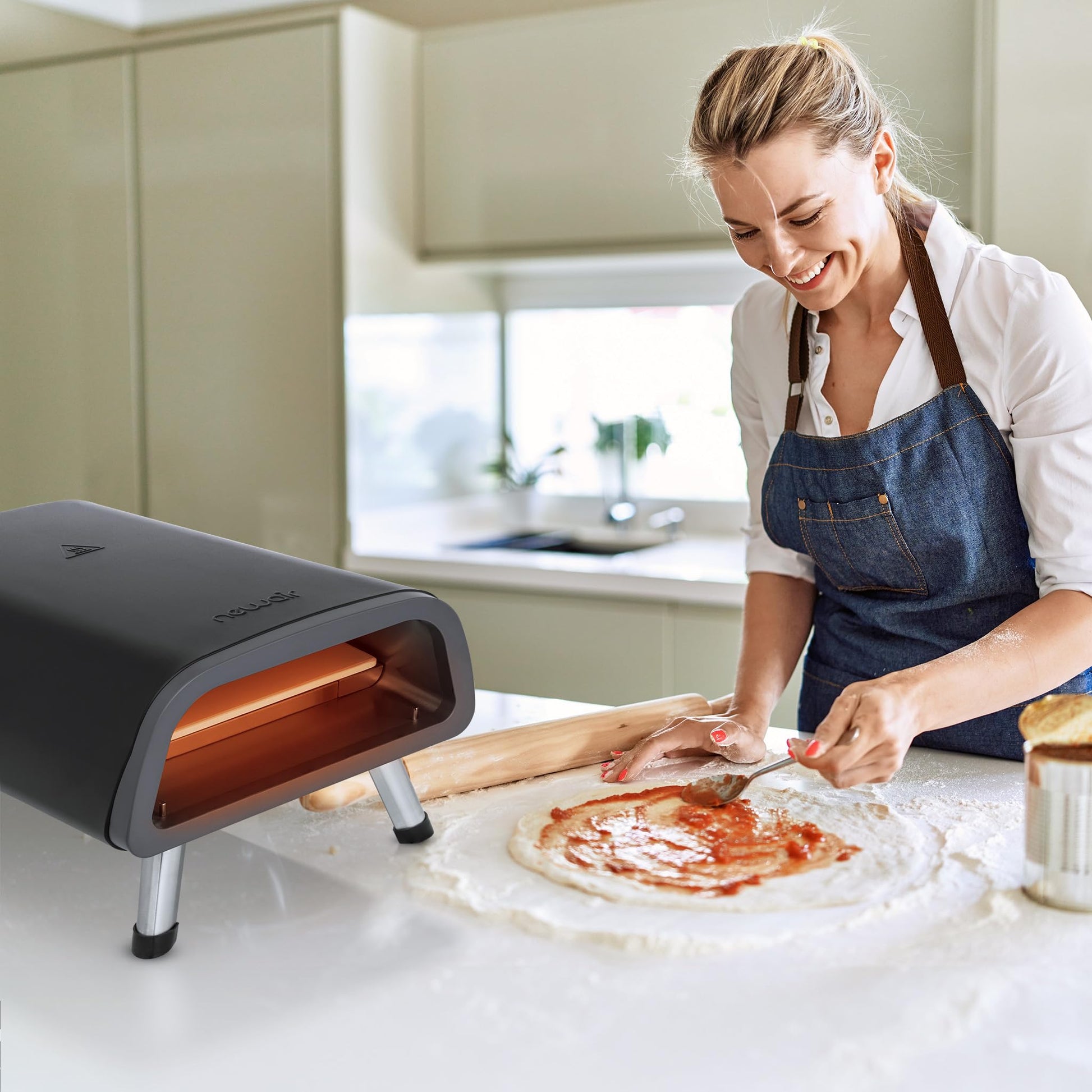 Newair - Horno eléctrico de pizza de 12 pulgadas, máquina para hacer pizzas en el hogar y al aire última intervensión, horno de convección de 1850 W, bandeja para pizza, estufa portátil resistente al