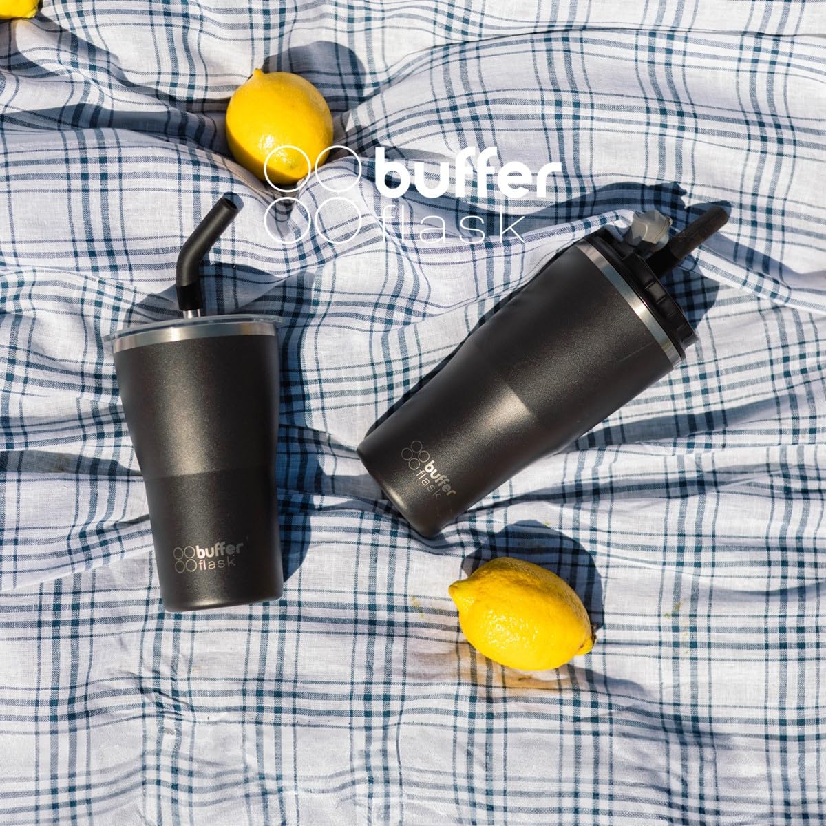 Buffer Flask - Vaso Térmico 700 ml - Termo para Café y Agua de Acero Inoxidable - Tapa Anti Derrame y Fugas - Taza Tumbler Mug para Bebidas Frías y Calientes - Incluye Popote - Color Negro