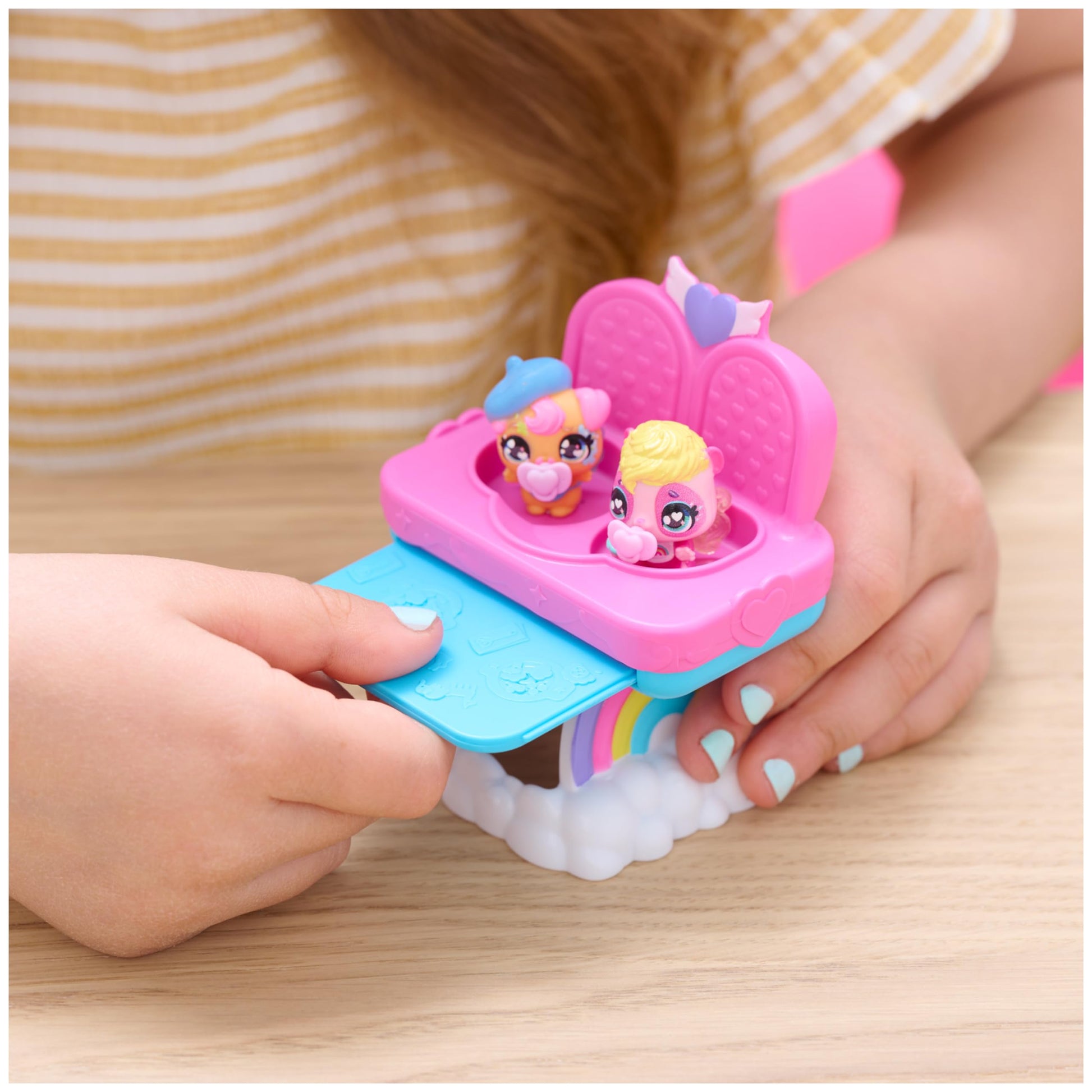 HATCHIMALS Alive, Set de Juego con Carrito de Juguete y 2 Minifiguras en Huevos Que se rompen Solos, Juguetes para niños
