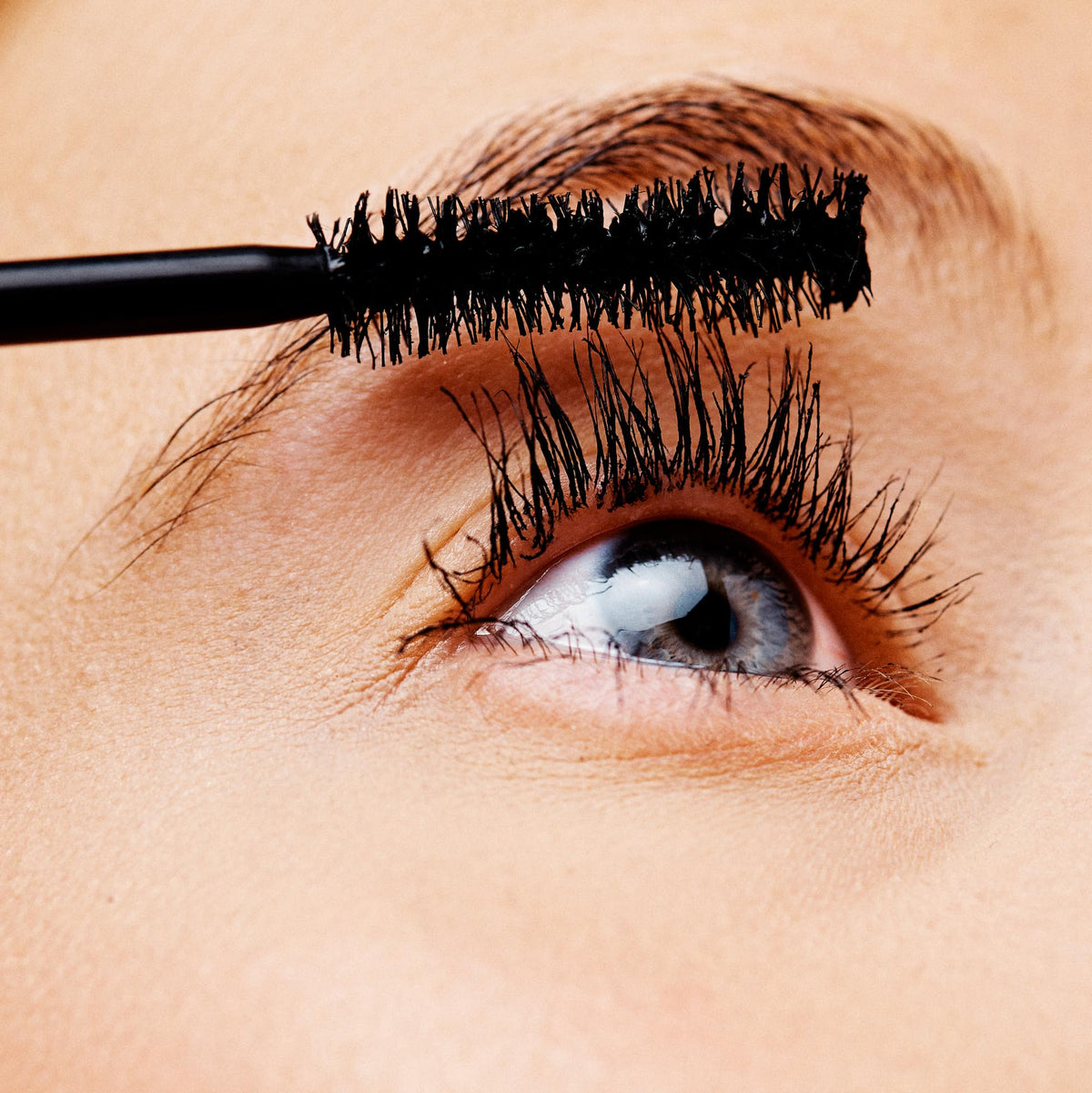 essence Lash PRINCESS curl and volume mascara