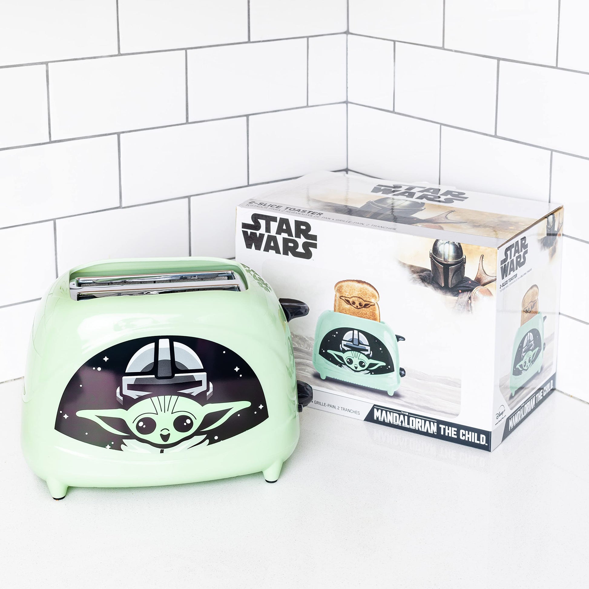 Uncanny Brands Star Wars The Mandalorian The Child tostador de 2 rebanadas - tostador de Baby Yoda en tu tostada