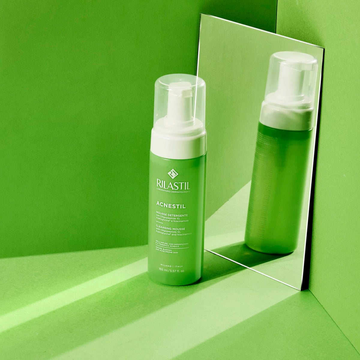 Rilastil Acnestil Mousse Limpiador 165 Ml Espuma facial limpiadora con acción queratolítica, sebonormalizante, calmante y matificante, reduce y previene las imperfecciones