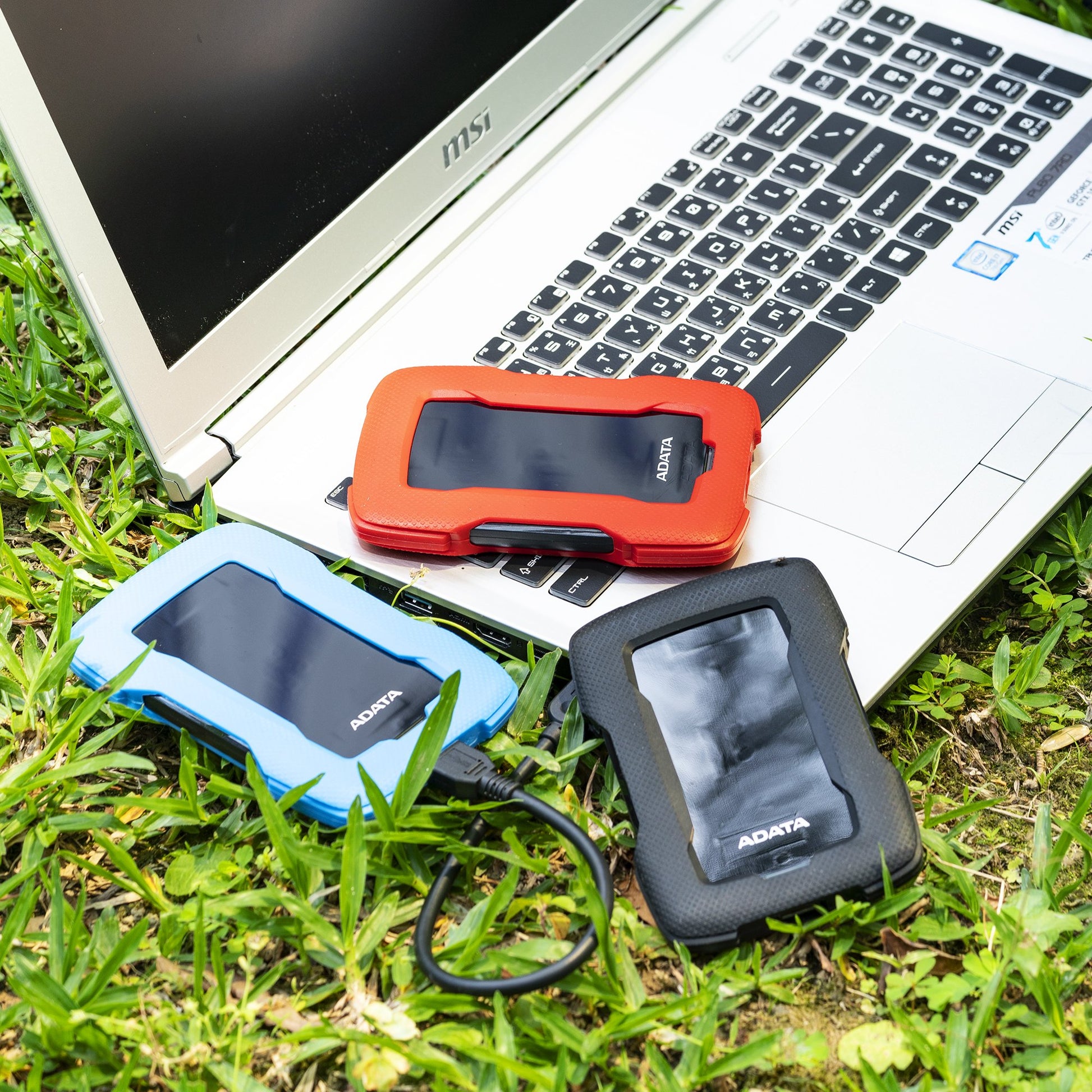 Disco Duro Externo ADATA Azul USB 3.1 Resistente al Polvo y Salpicaduras
