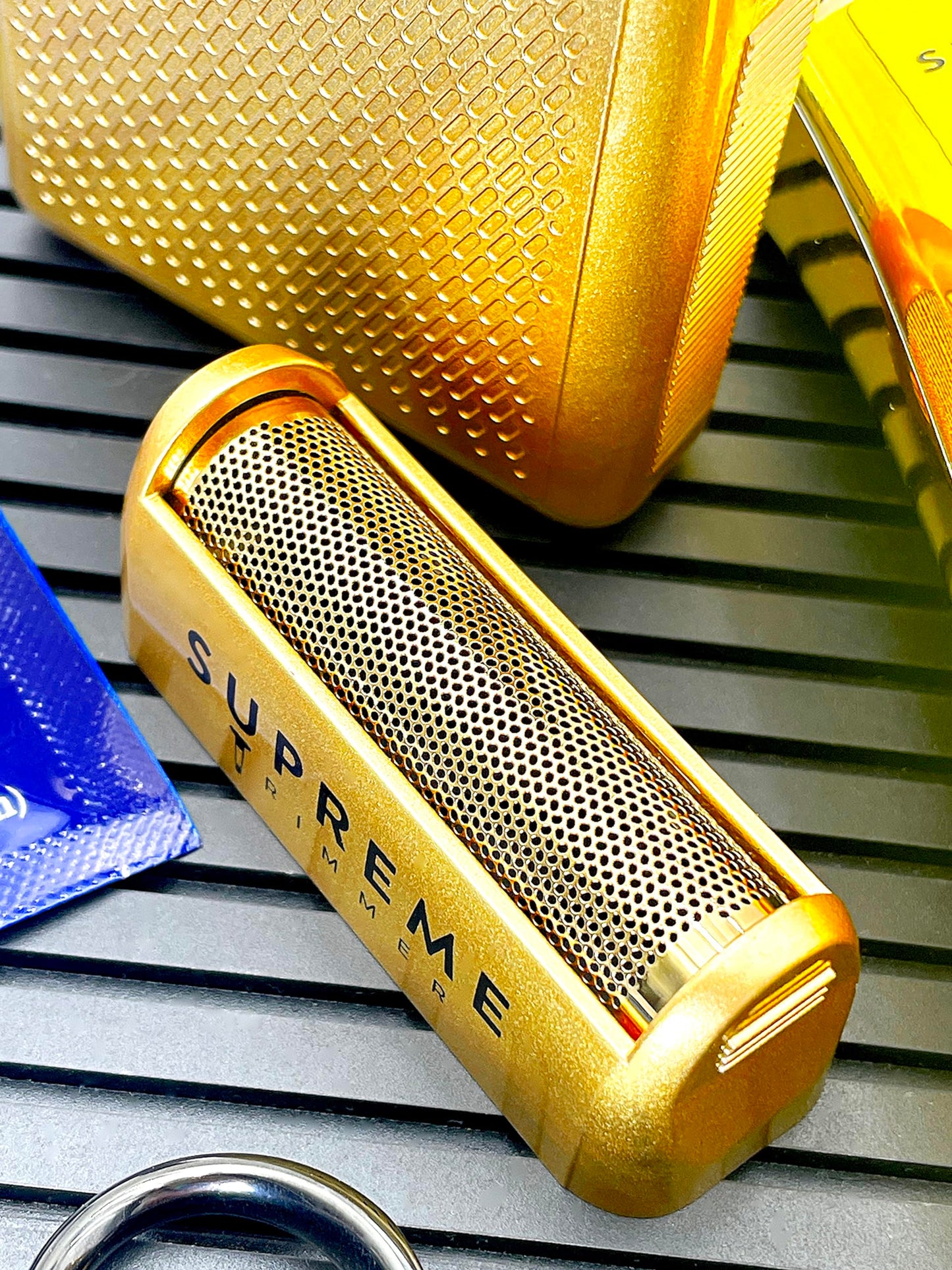 Supreme Trimmer Solo afeitadora de una sola lámina para bolsillo, tiempo de ejecución de 150 minutos, uso inalámbrico, potente mini maquinilla de afeitar de viaje USB-C para uso profesional y