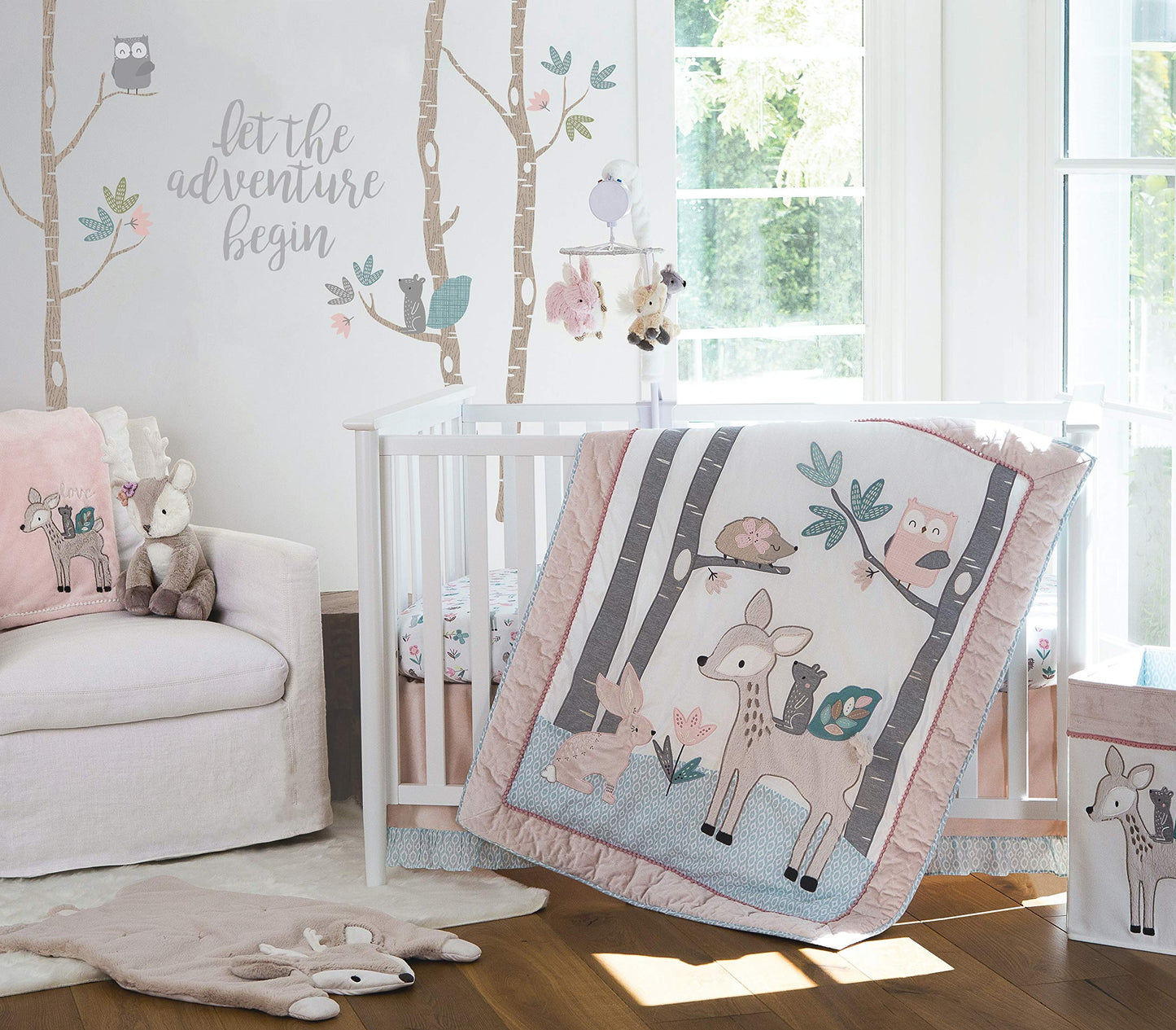 Levtex Baby - Juego de cama Everly Crib - Juego de cama para bebé, color gris azulado y verde azulado, ciervos del bosque y amigos, juego de 5 piezas incluye colcha, sábana bajera, apilador de pañales