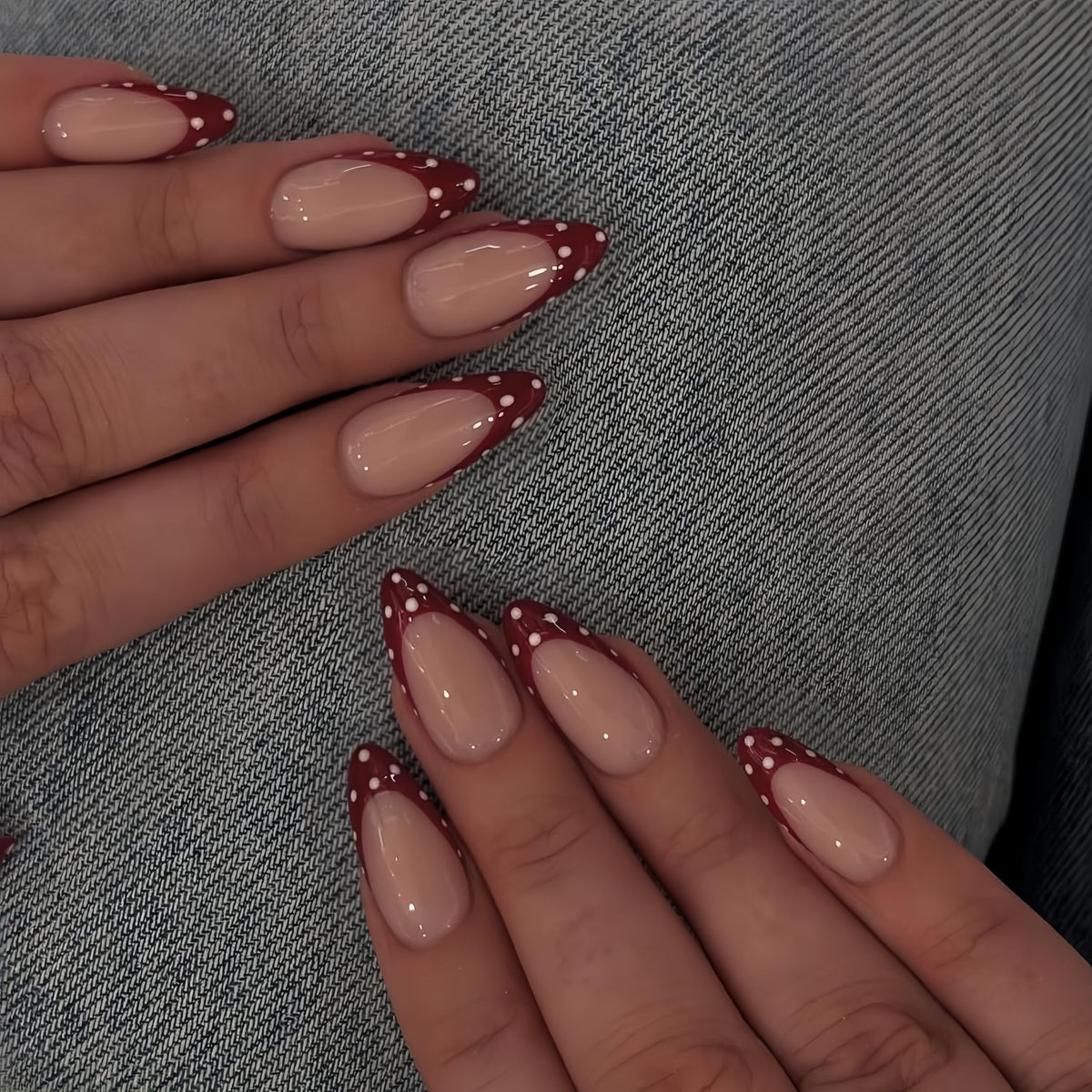 SXVME Uñas francesas color rojo burdeos con punta almendra, uñas postizas con lunares medianos, uñas postizas con diseños, lindas uñas postizas con lunares blancos, uñas postizas reutilizables de gel