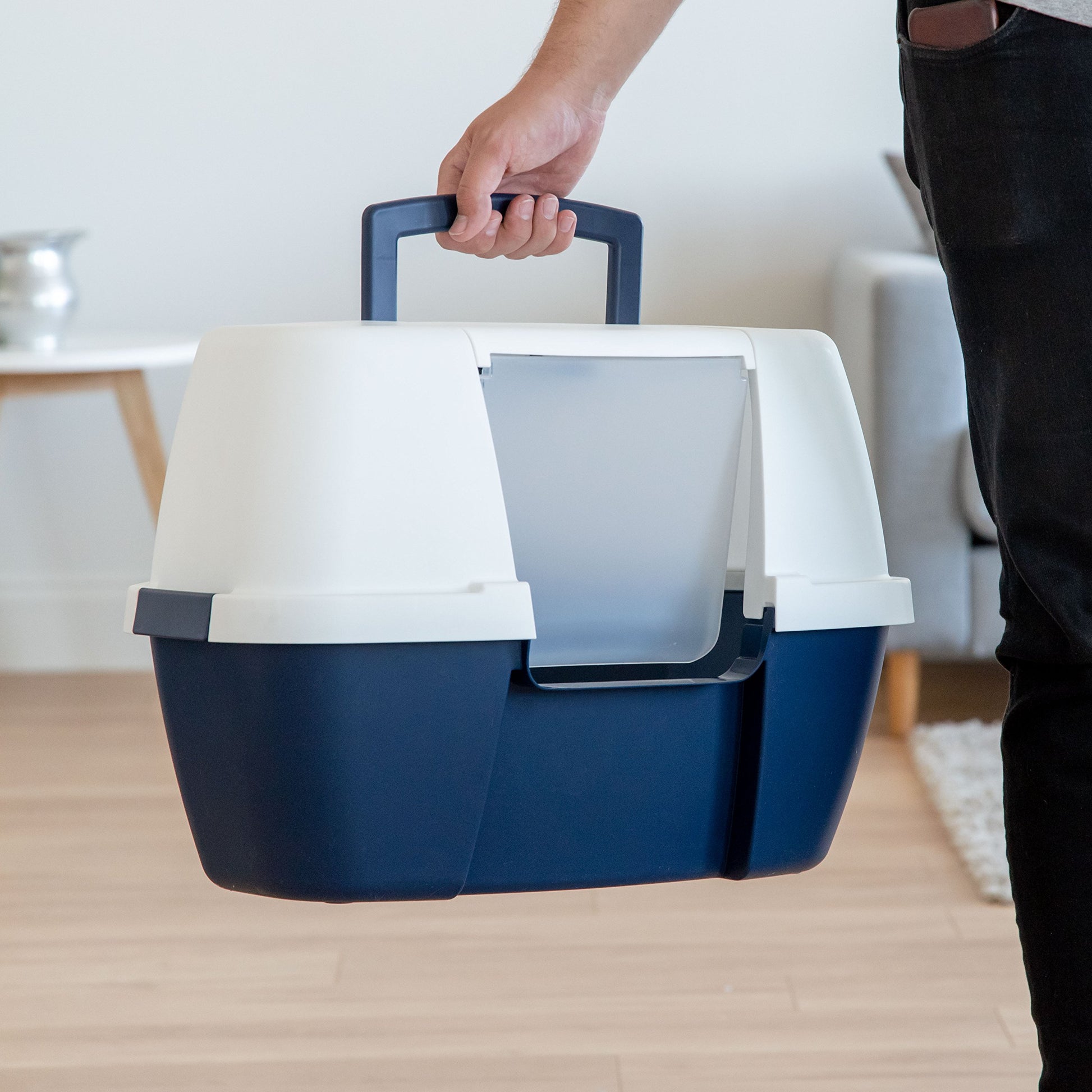 IRIS USA Large Enclosed Corner Cat Litter Box with Front Door Flap and Scoop, Hooded Kitty Litter Tray with Easy Access Lift Top Handle and Buckles for Portability and Privacy, Navy/White