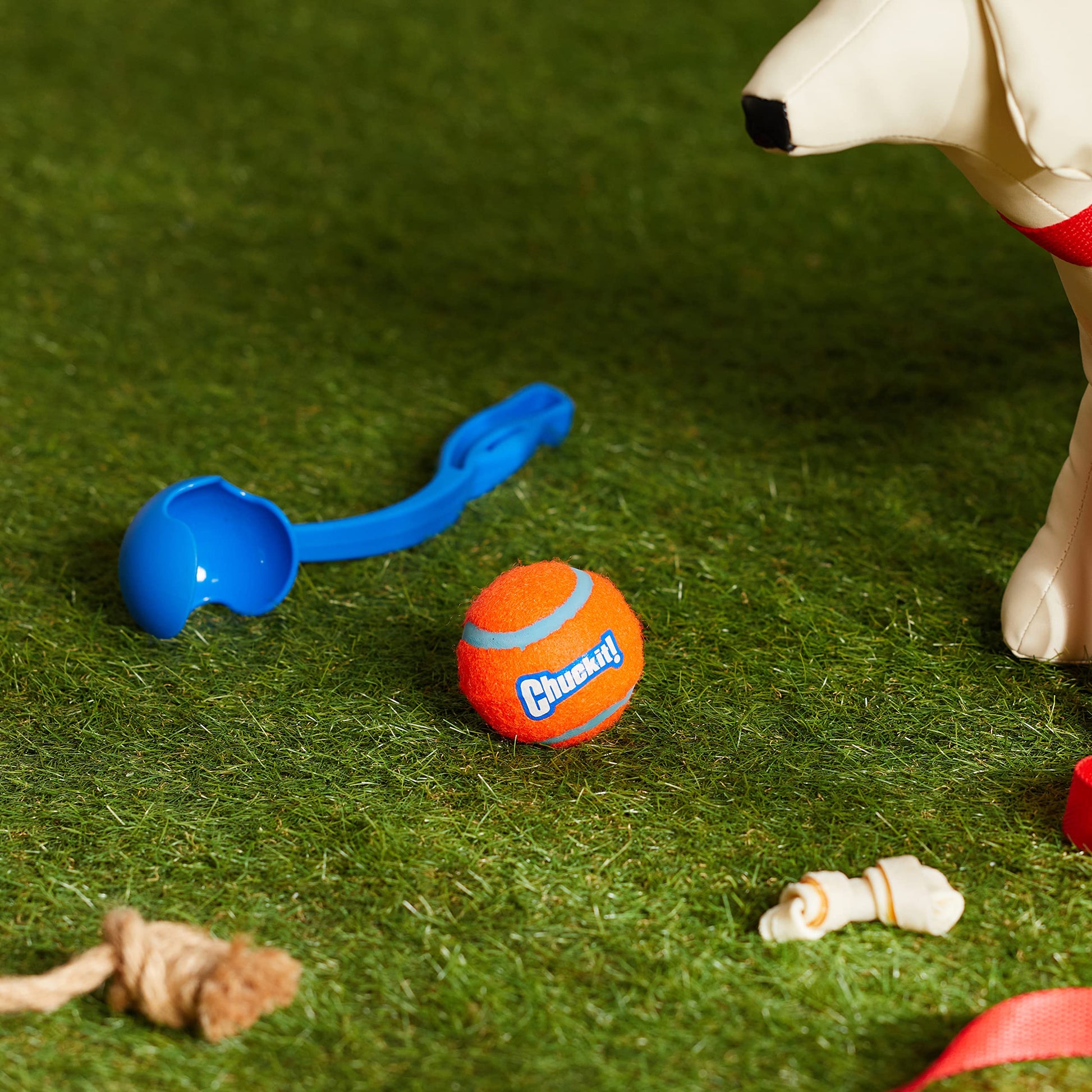 Chuckit! Sport Launcher (Colors Vary)