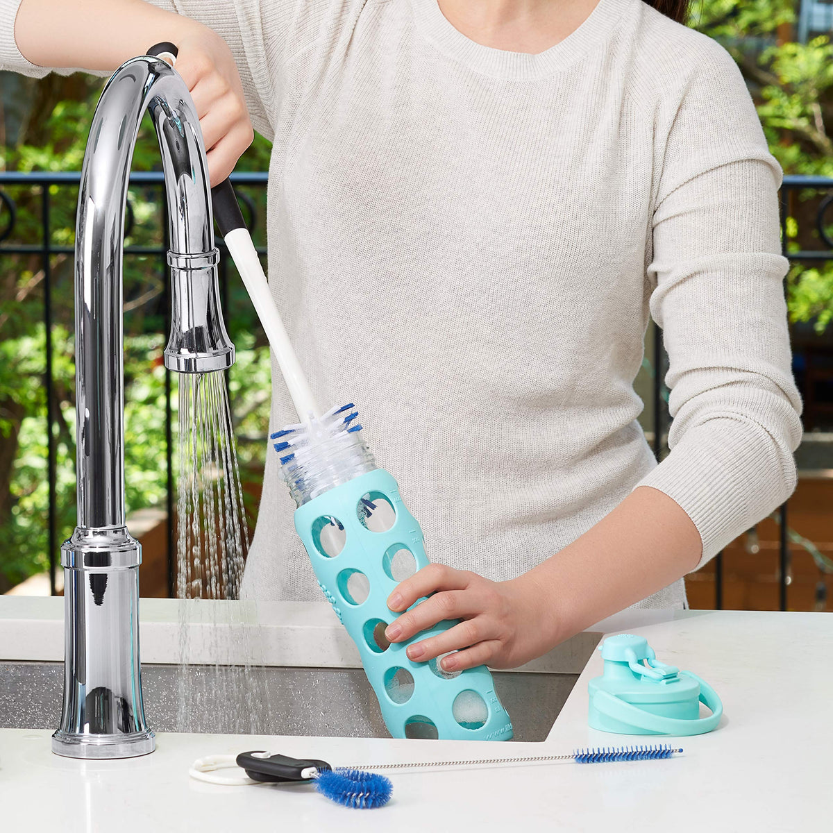 OXO Good Grips Juego de Limpieza para Botellas de Agua