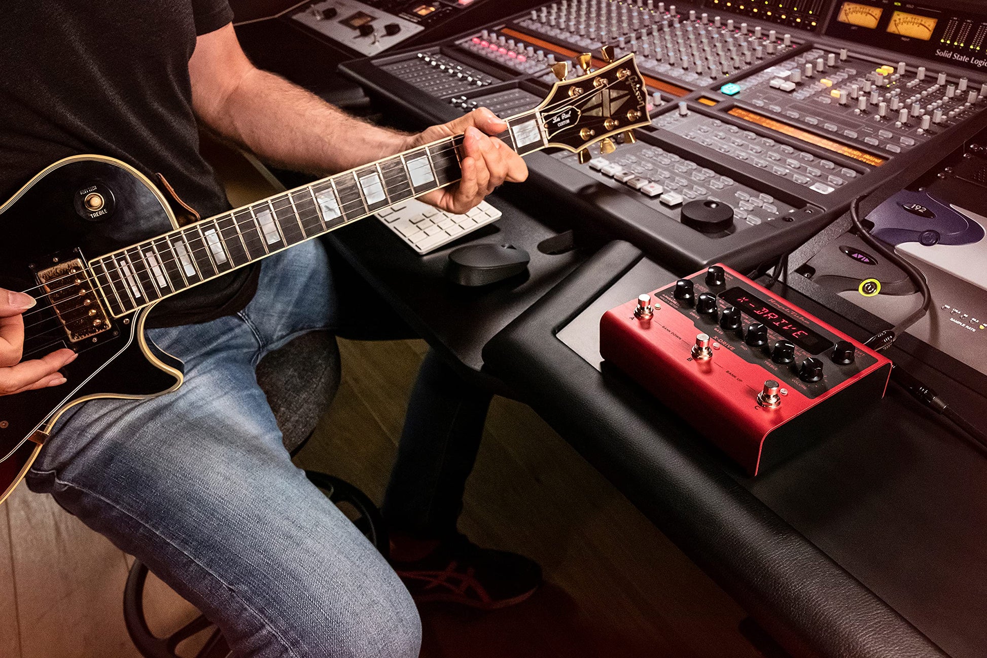 IK Multimedia AmpliTube X-DRIVE Pedal de distorsión, distorsión de todo el tiempo, sobremarcha, fuzz, compresor y más con emulación de gabinete a bordo