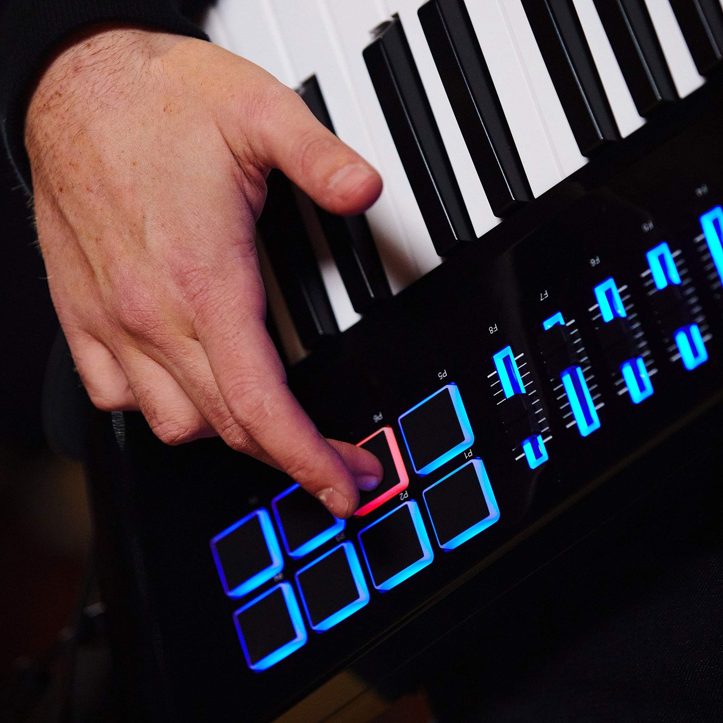 Alesis Vortex Wireless 2 - Keytar Inalámbrico con teclado controlador MIDI USB con sensor de inclinación y un paquete de software profesional