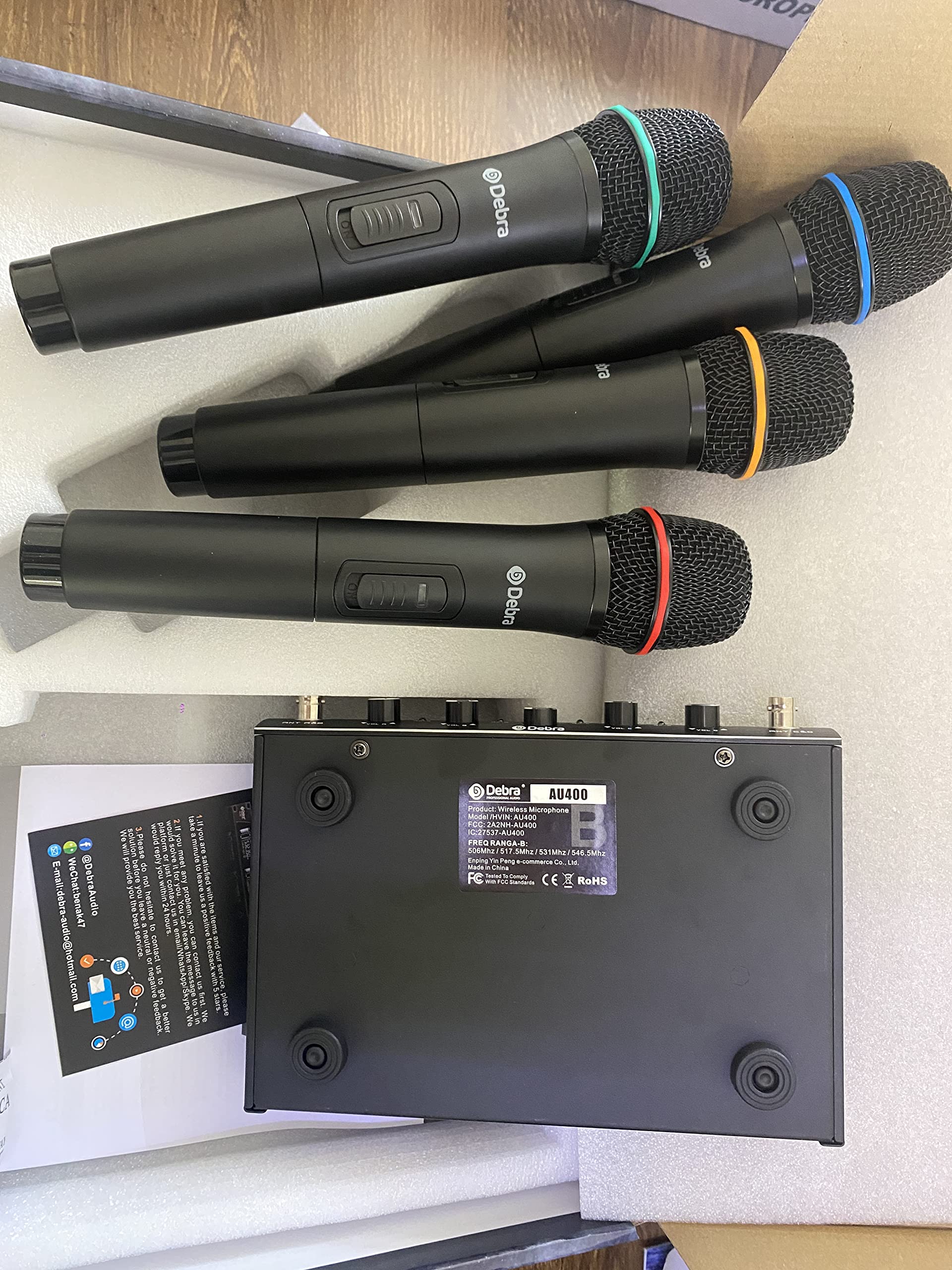 Debra Audio Pro UHF Sistema De Micrófono Inalámbrico De 4 Canales con Micrófonos Inalámbricos, Receptor De Metal, Ideal para La Fiesta De La Iglesia De Karaoke (with 4 Handheld (B))