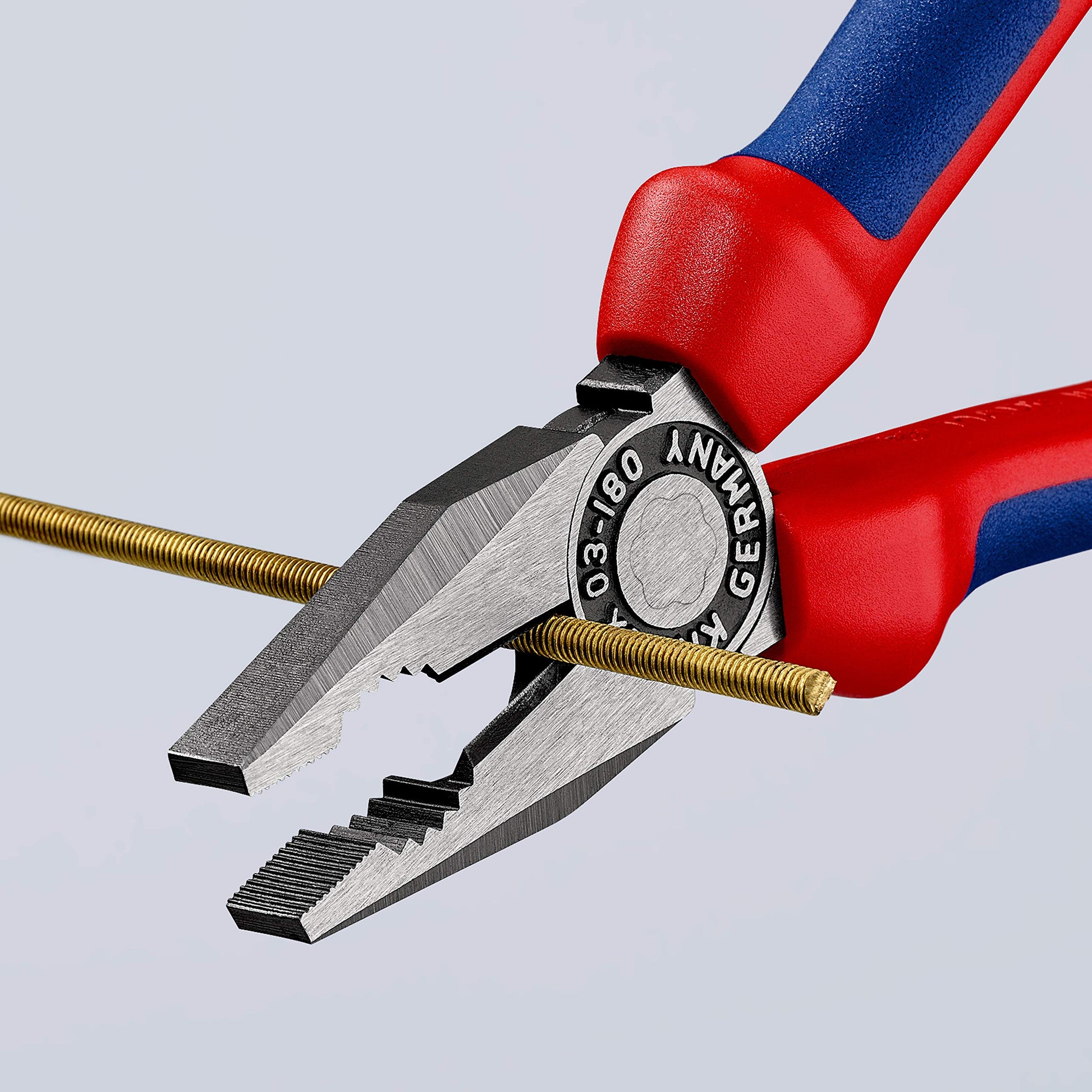 Knipex 03 02 180 SB Alicate Universal Atramentado con Fundas en Dos Componentes, color Negro, 180 mm