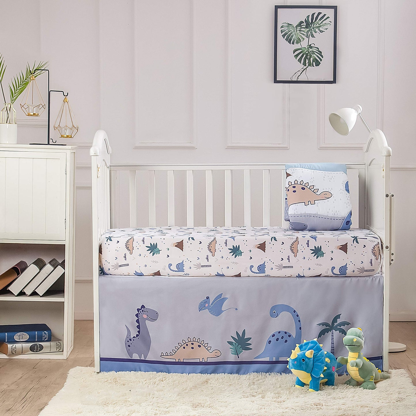 La Premura - Juego de cama para cuna de bebé para niños, juego de edredón de 3 piezas de tamaño estándar de dinosaurio, gris/azul, ropa de cama unisex para guardería y decoración neutra