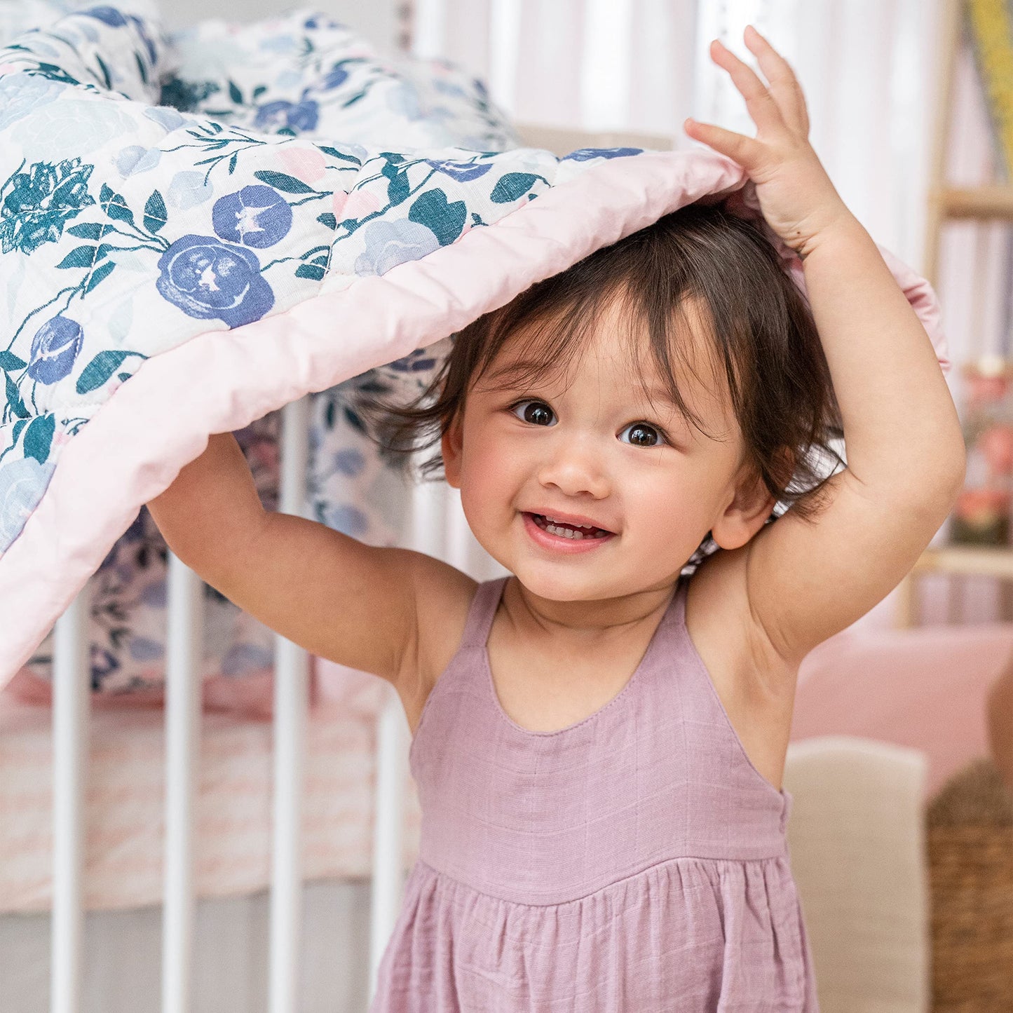 aden + anais Essentials - Juego de ropa de cama de 3 piezas para cuna, manta de algodón, sábana para cuna, falda para cuna, flores