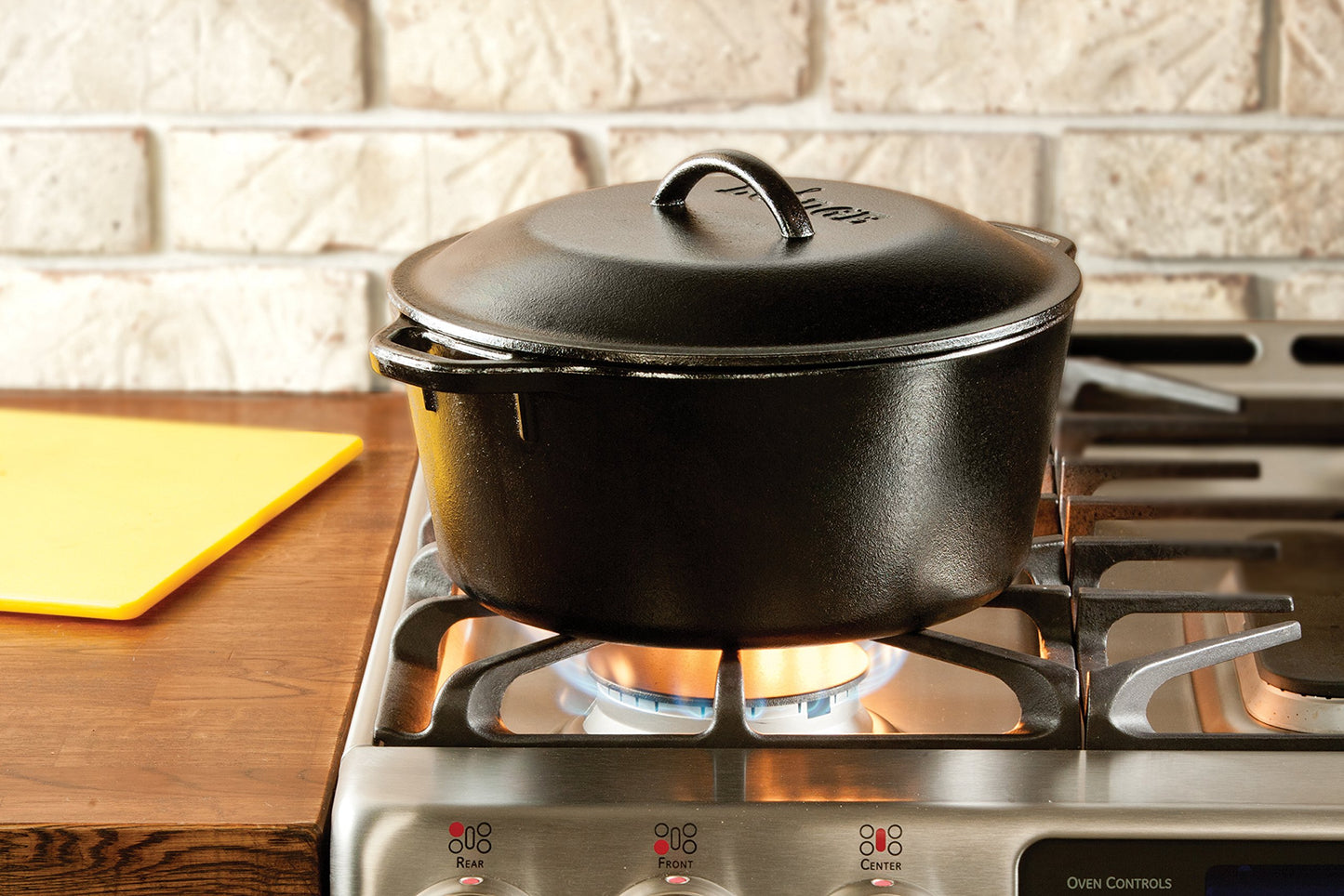 Lodge, Horno estilo holándes con azas, Negro, 4.7 litros