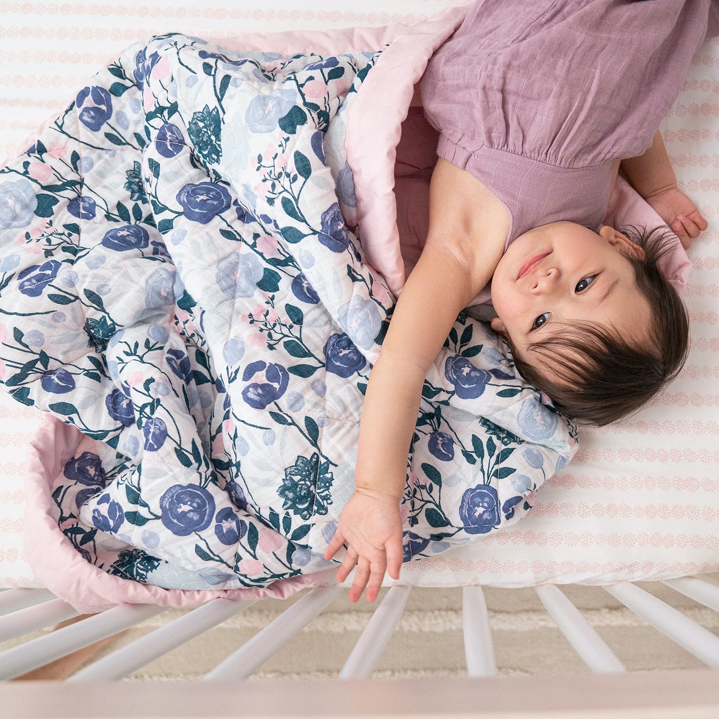 aden + anais Essentials - Juego de ropa de cama de 3 piezas para cuna, manta de algodón, sábana para cuna, falda para cuna, flores