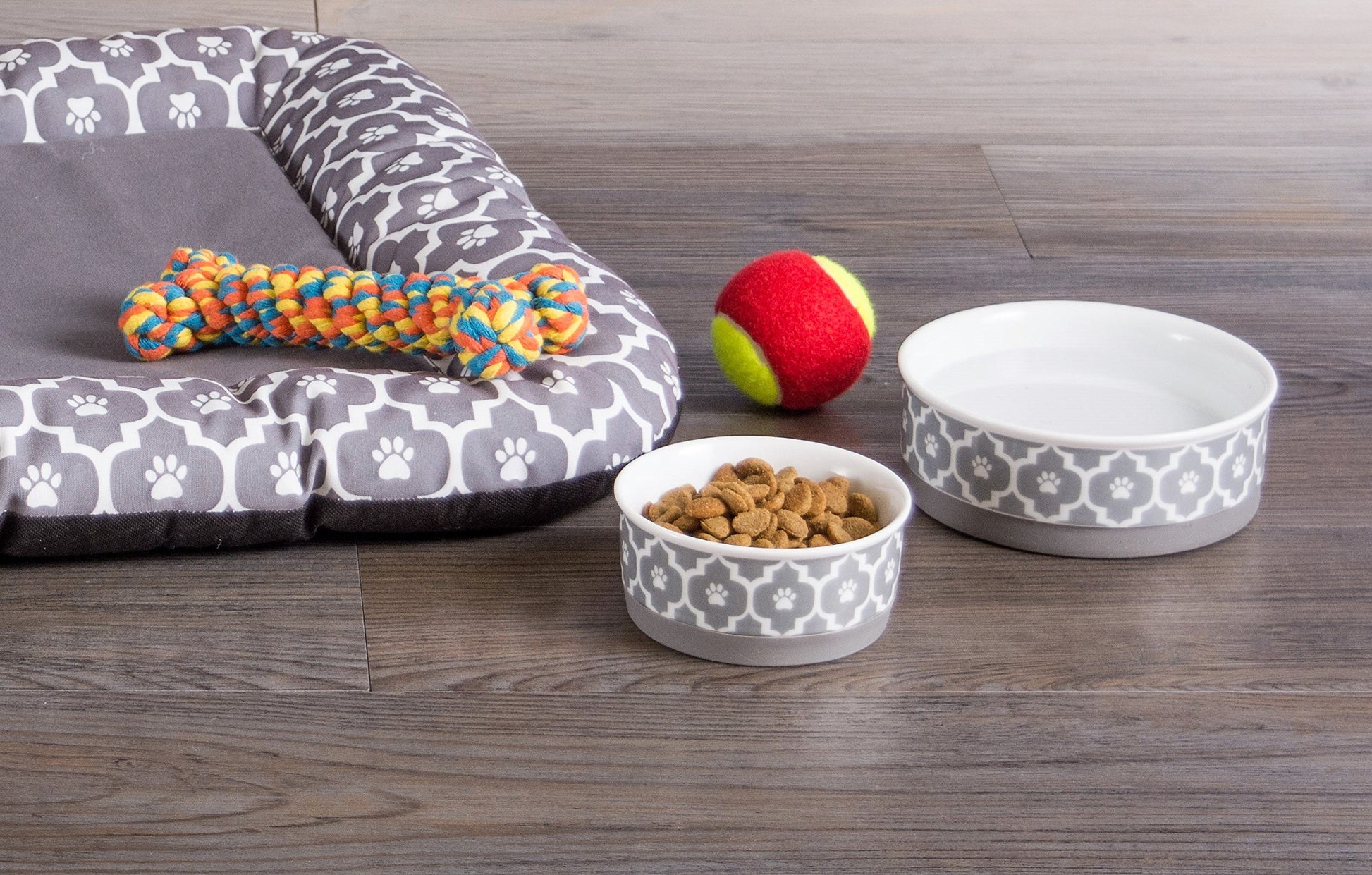 DII Bone Dry Lattice Ceramic Small Pet Bowl For Food & Water, 4.25" Dia x 2"H, With Non-Skid Silicone Rim for Dogs and Cats-Gray