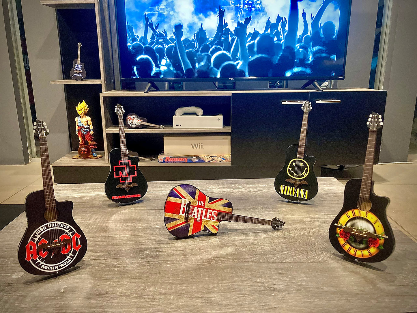 Guitarra Miniatura Hecho a Mano Coleccionable Mini Guitarra Artesanía Mexicana para Regalos (AC DC)