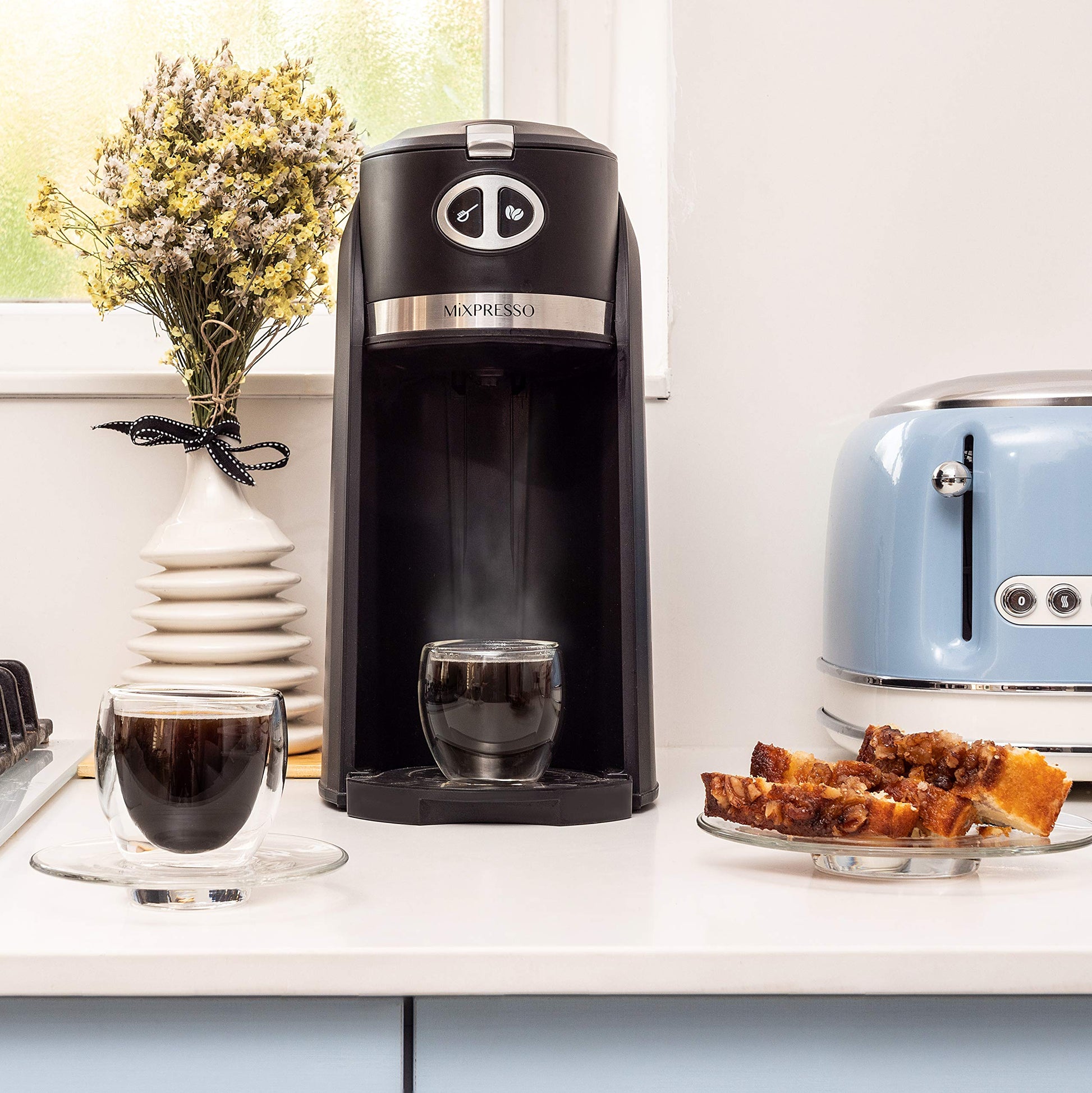 Cafetera Automática Mixpresso Negra con Molinillo Integrado y Taza de Viaje 14 Onzas