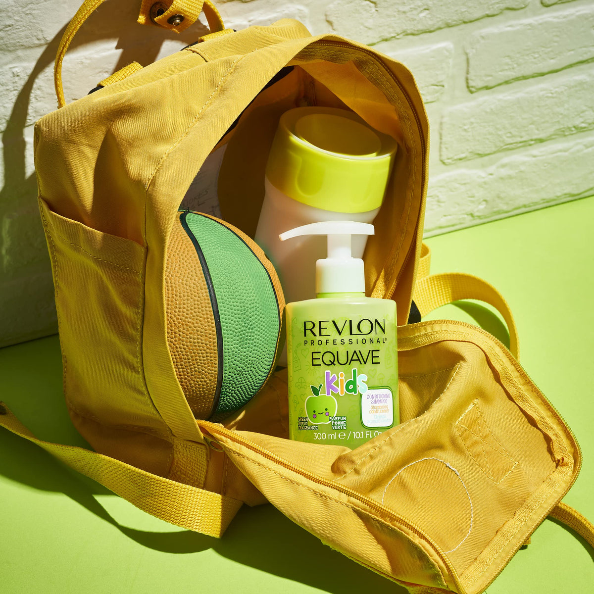 Equave Kids shampoo apple