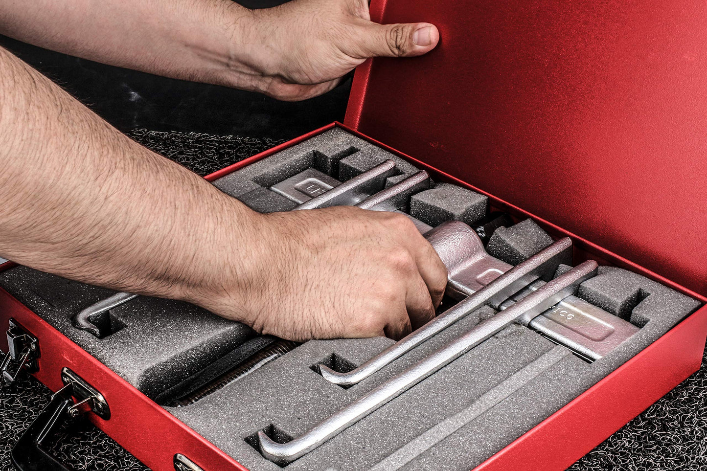 Juego Extractor Urrea 4232SJB 10Ton 8 Piezas Caja Metálica