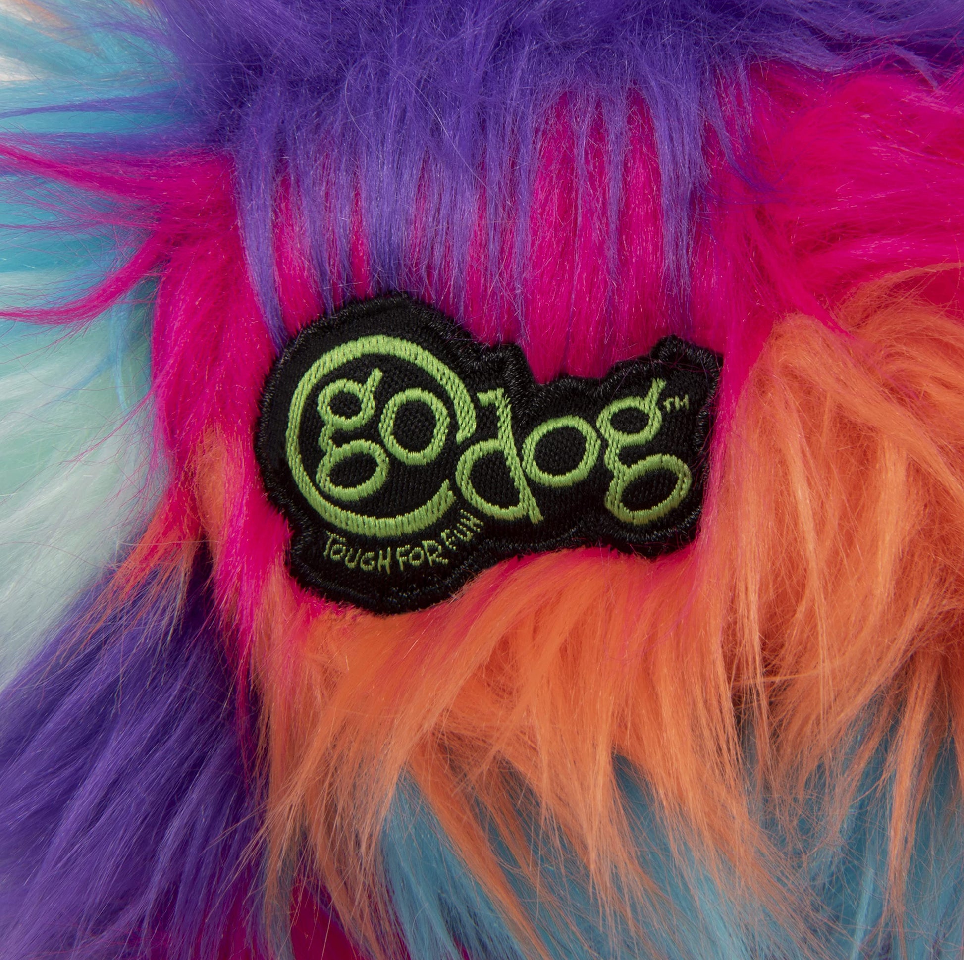 goDog Furballz - Juguete de Peluche chirriante para Perro, tecnología de protección para Masticar, Arco Iris Fresco, pequeño