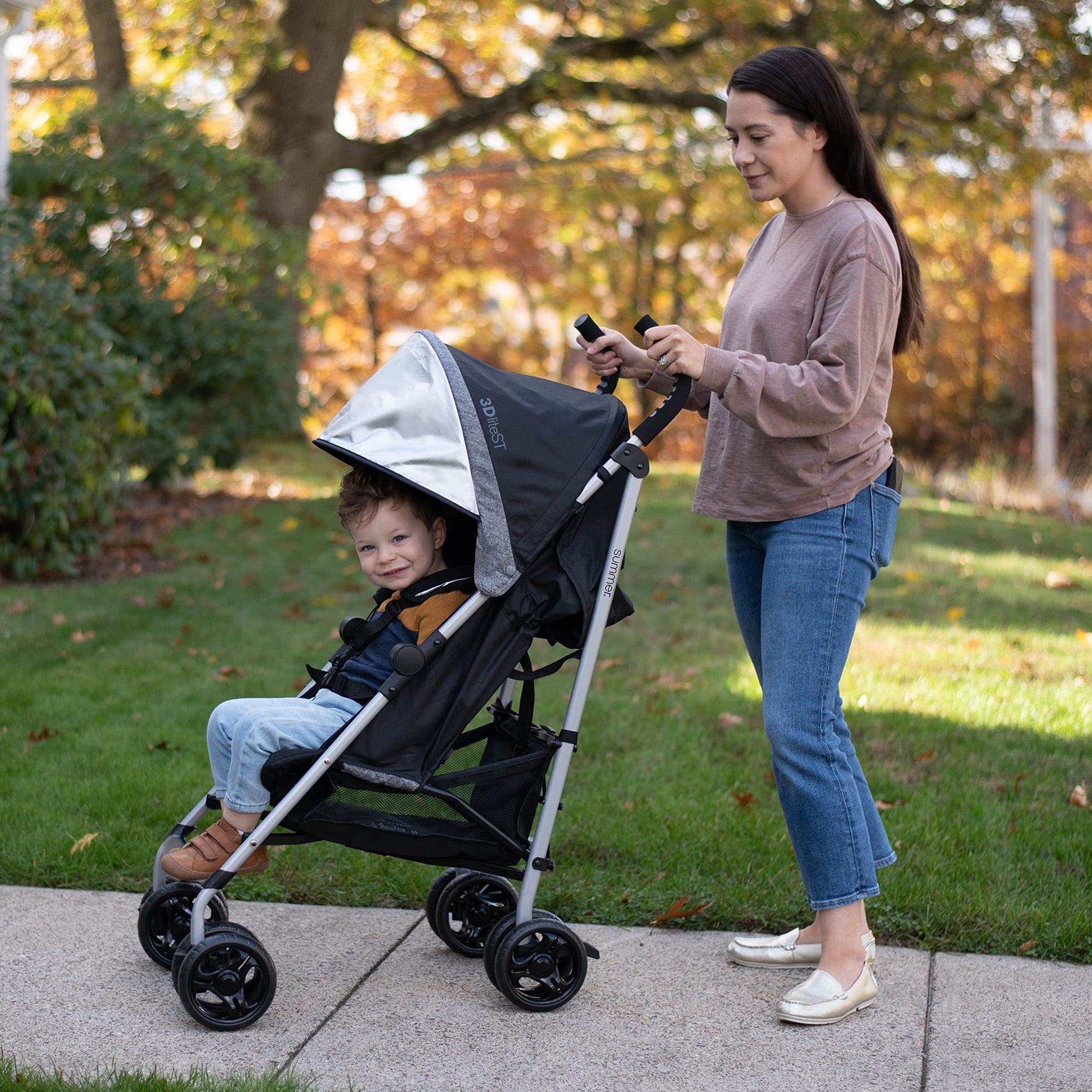 Carriola Summer Infant 3Dlite ST Negro Ligero con Marco de Acero y Área de Asiento Grande para Viajes