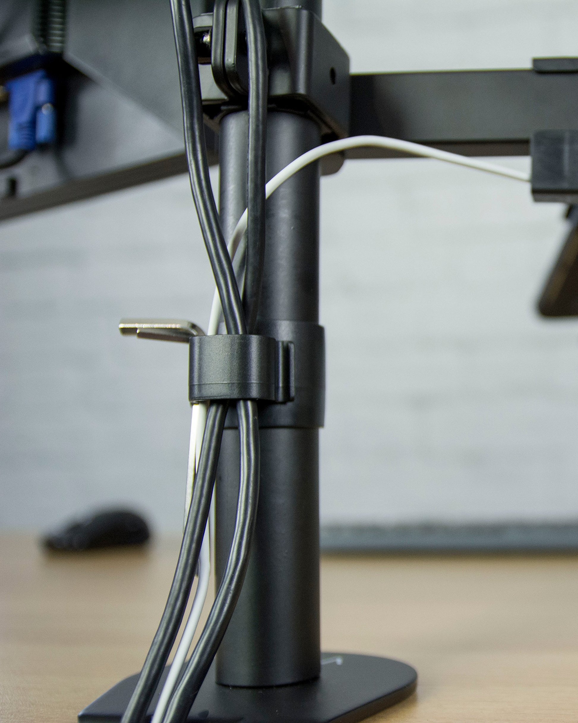 Soporte Articulado VIVO Negro para Monitor y Computadora Portátil con VESA Hasta 32 Pulgadas