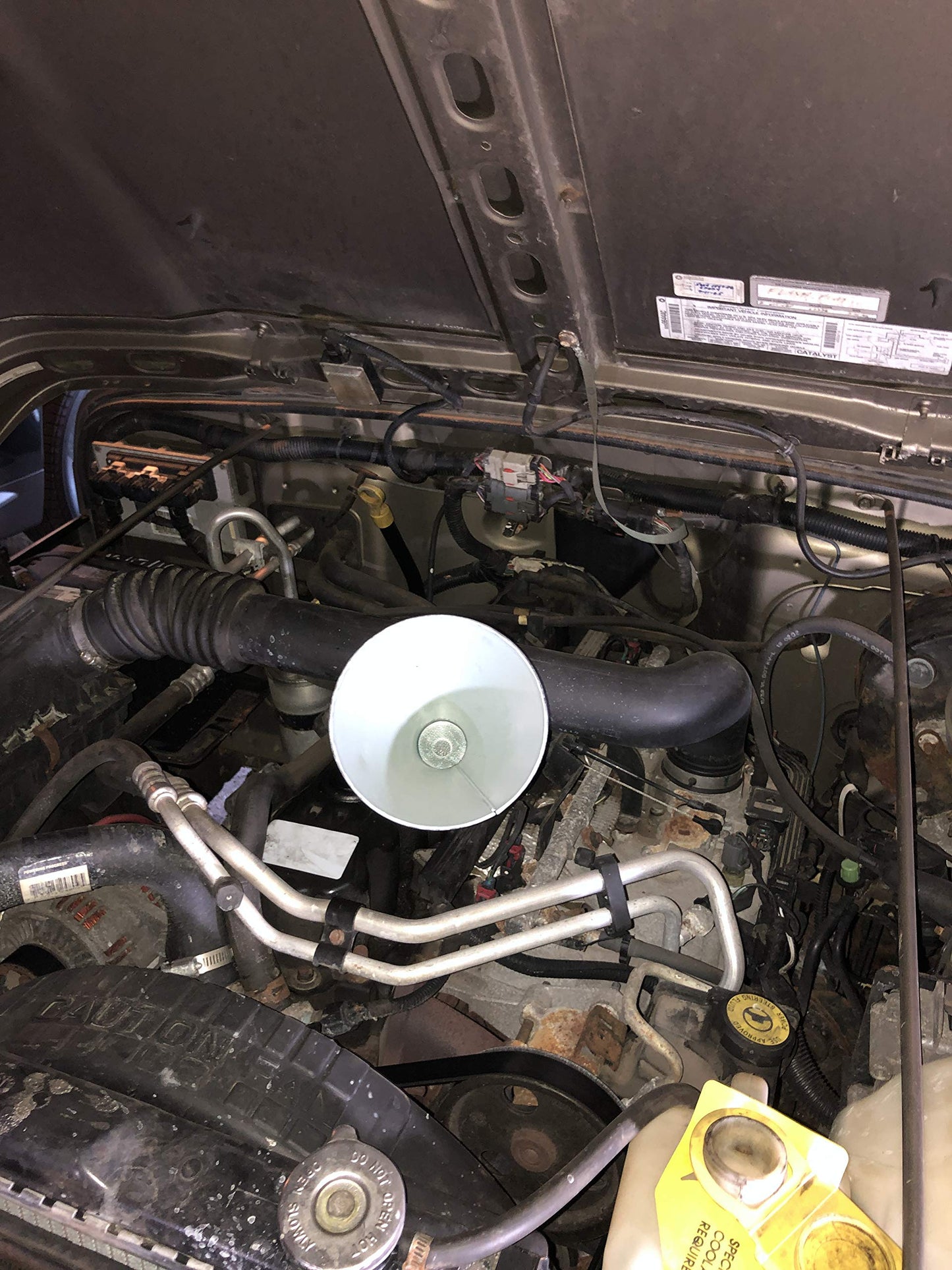 Embudo de Utilidad Plews LubriMatic Plata con Extensión Flexible de 12 Pulgadas 1 Cuarto de Galón