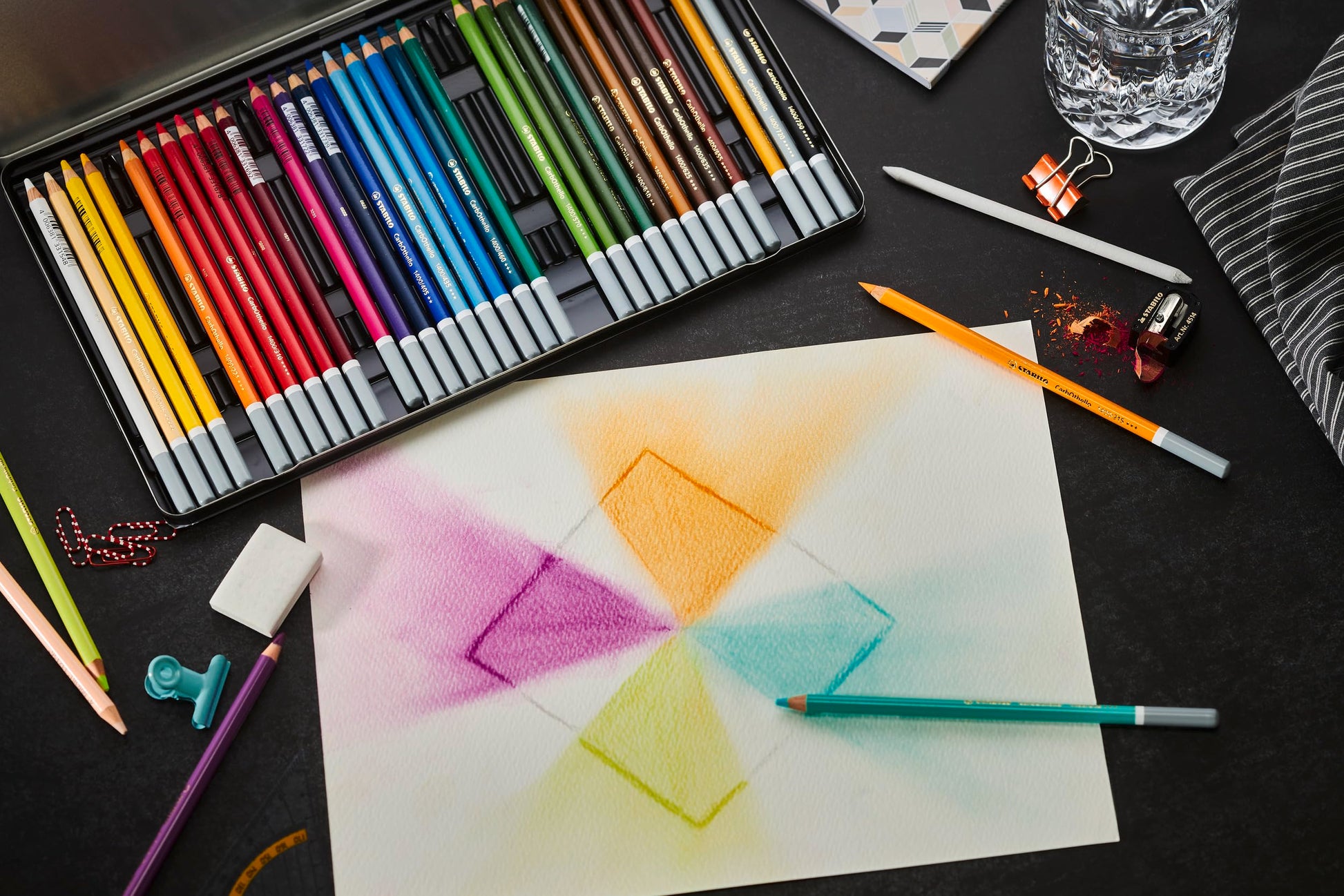 Lápiz Pastel STABILO ARTY+ Multicolor Estuche Metálico Set de 24 Piezas