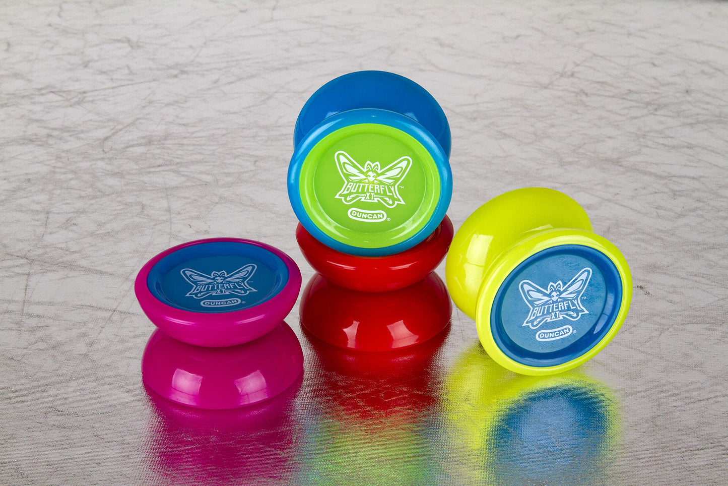 Duncan Toys Butterfly XT Yo-Yo con Cuerda, Eje de rodamiento de Bolas y Cuerpo de plástico, Truco de Cuerda, Morado con Tapa Azul