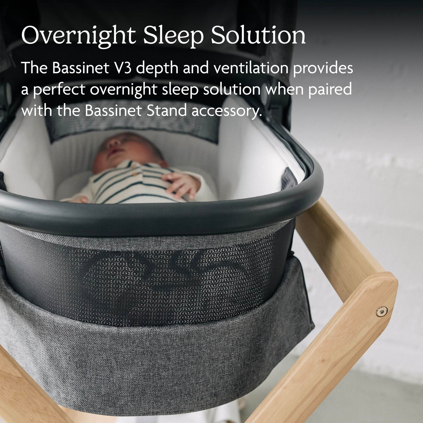 UPPAbaby Moisés V3 - Compatible con cochecitos Vista, Cruz, Ridge, Minu - Solución para Dormir Durante la Noche - Colchón, sábana y Escudo contra Insectos incluidos - Savannah (Gris Claro)