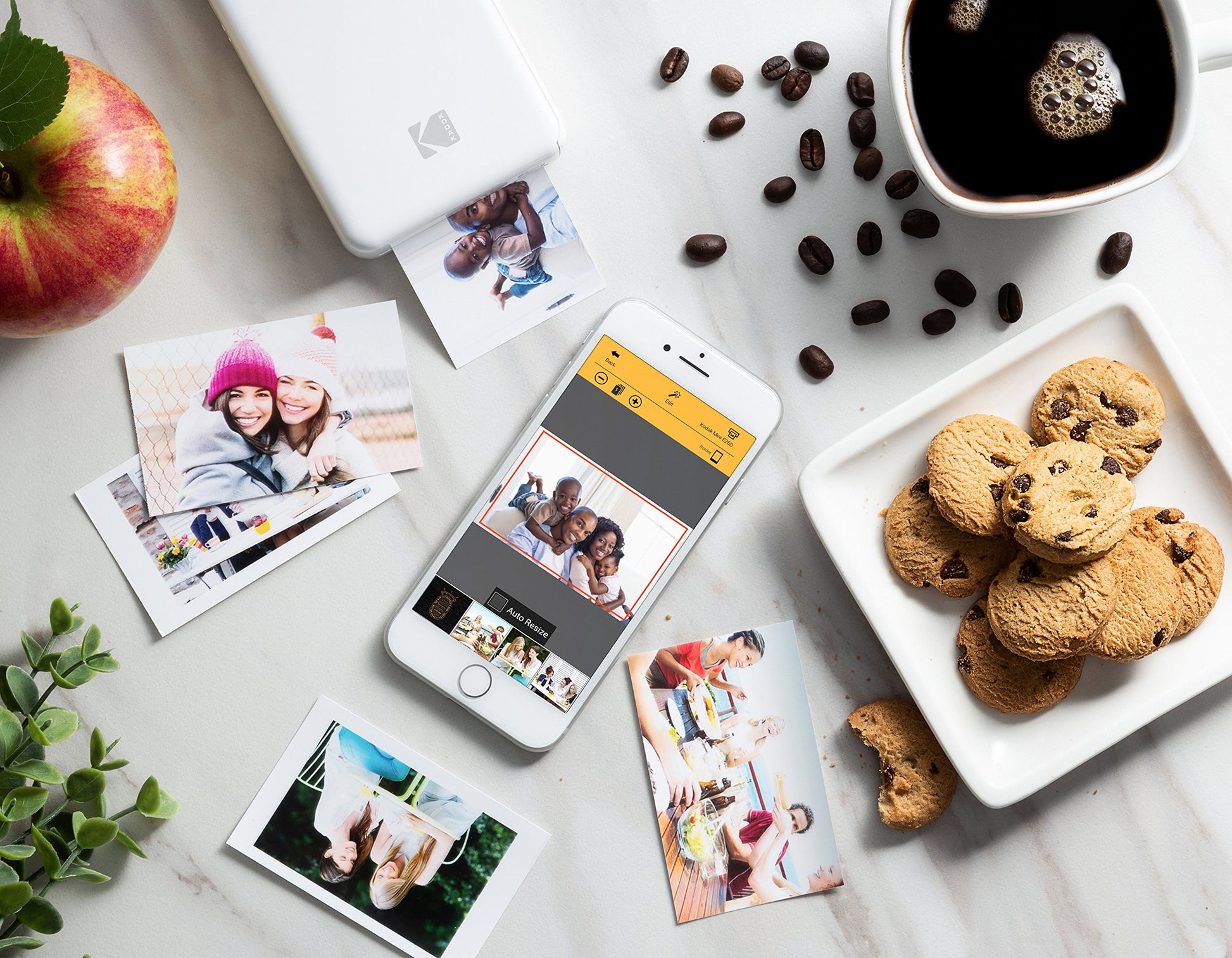 KODAK Impresora fotográfica instantánea portátil inalámbrica HD, impresión de Fotos de Redes sociales, impresión a Todo Color de Alta Calidad. Compatible con Dispositivos iOS y Android (Negro)