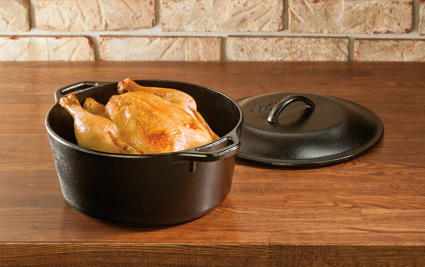 Lodge, Horno estilo holándes con azas, Negro, 4.7 litros