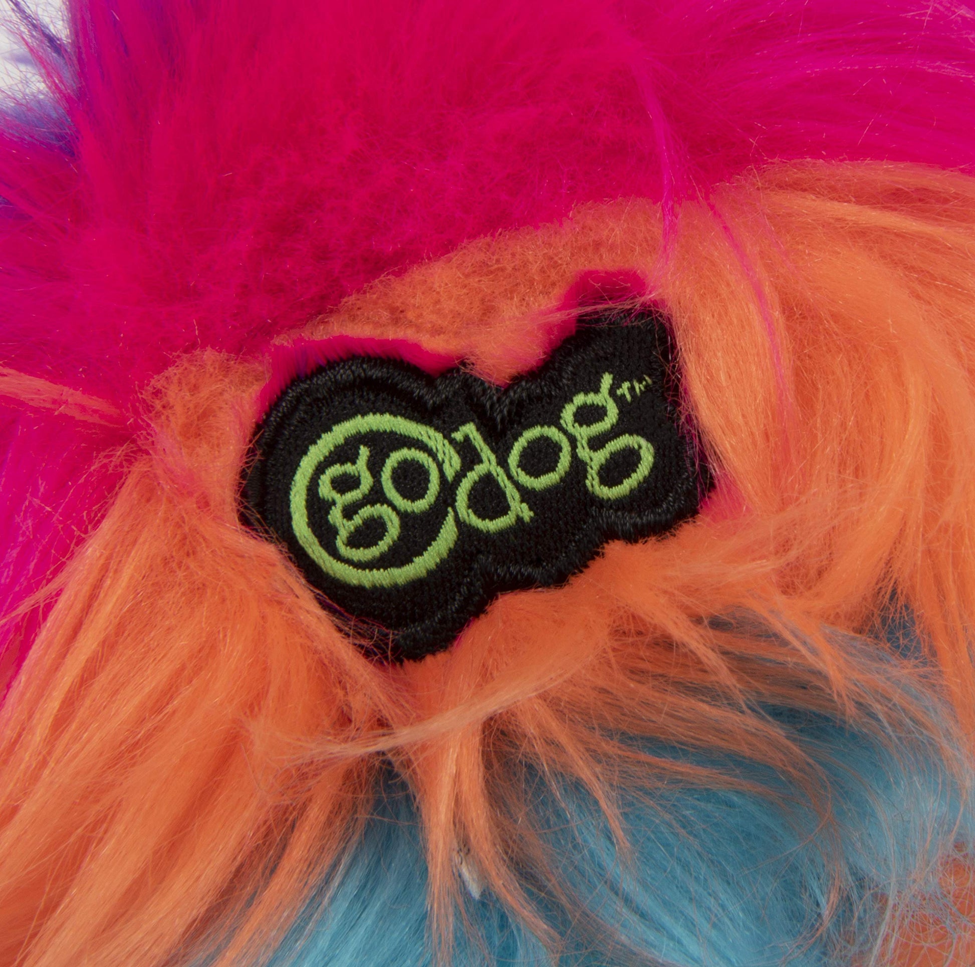 goDog Just for Me Furballz Juguete de Peluche chirriante para Perro, tecnología de protección para Masticar, Arco Iris Fresco, Mini