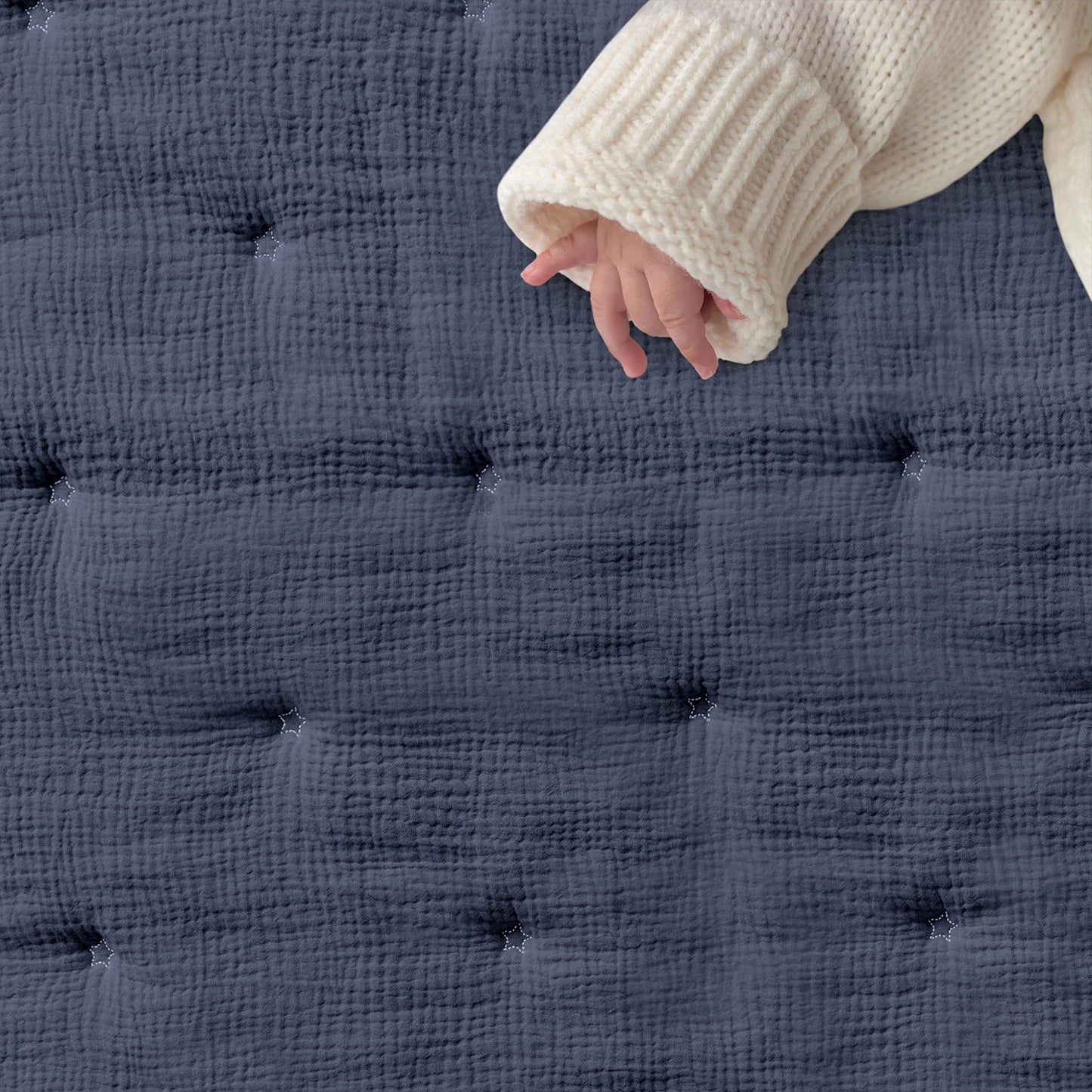 Levtex Baby - Juego de cama de cuna de muselina en la nube - Juego de cama para bebé - Estrellas azul marino y blanco - Muselina texturizada azul marino - Juego de 5 piezas incluye edredón, sábana