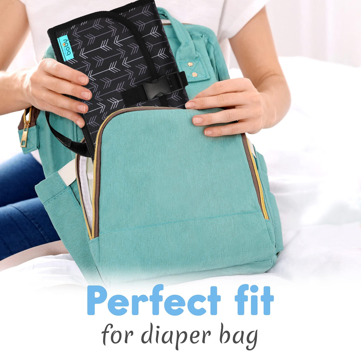Kopi Baby - Cojín de cambio portátil, para recién nacidos, niña y niño, con bolsillo para toallitas inteligentes, kit de cambio de viaje impermeable, regalo para bebé, color negro