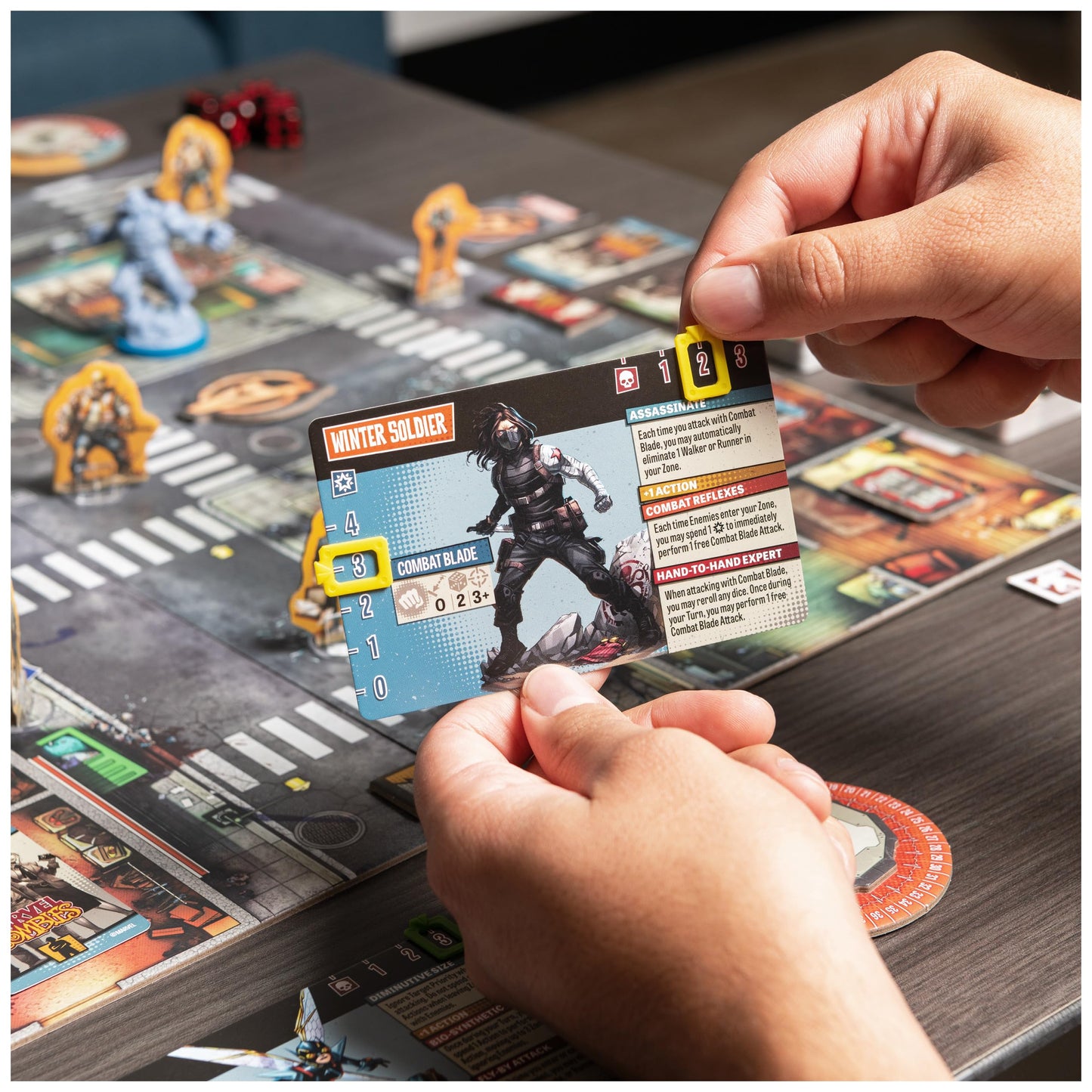 Juego de Mesa Spin Master Marvel Zombies Resistencia de Héroes Cifras Coleccionables para Adultos